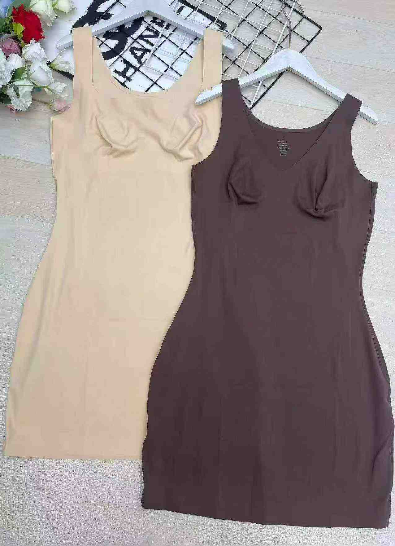 Quality Seamless Ice Silk Skirt, 2609 Pieces - Image 3