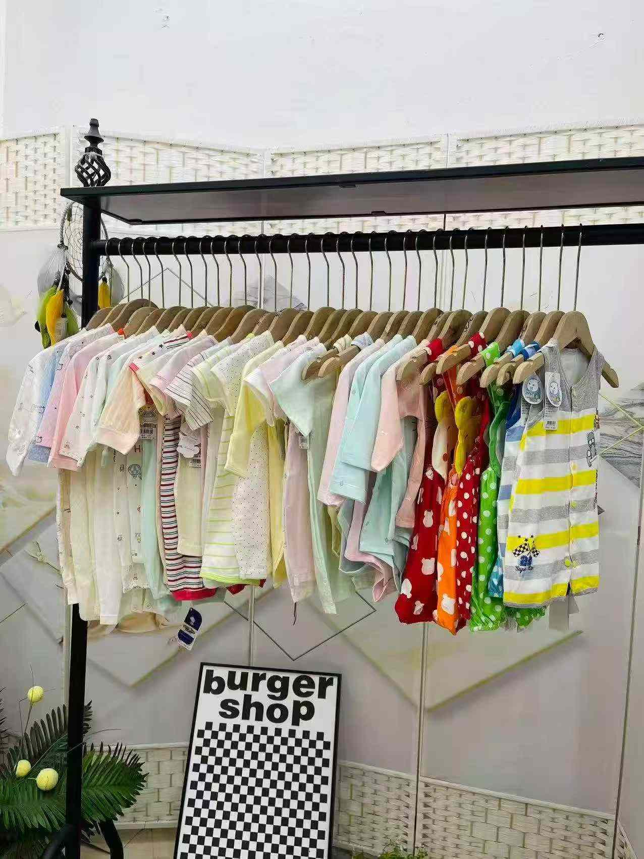 Branded Kids Rompers, Total 712 Pieces - Image 9