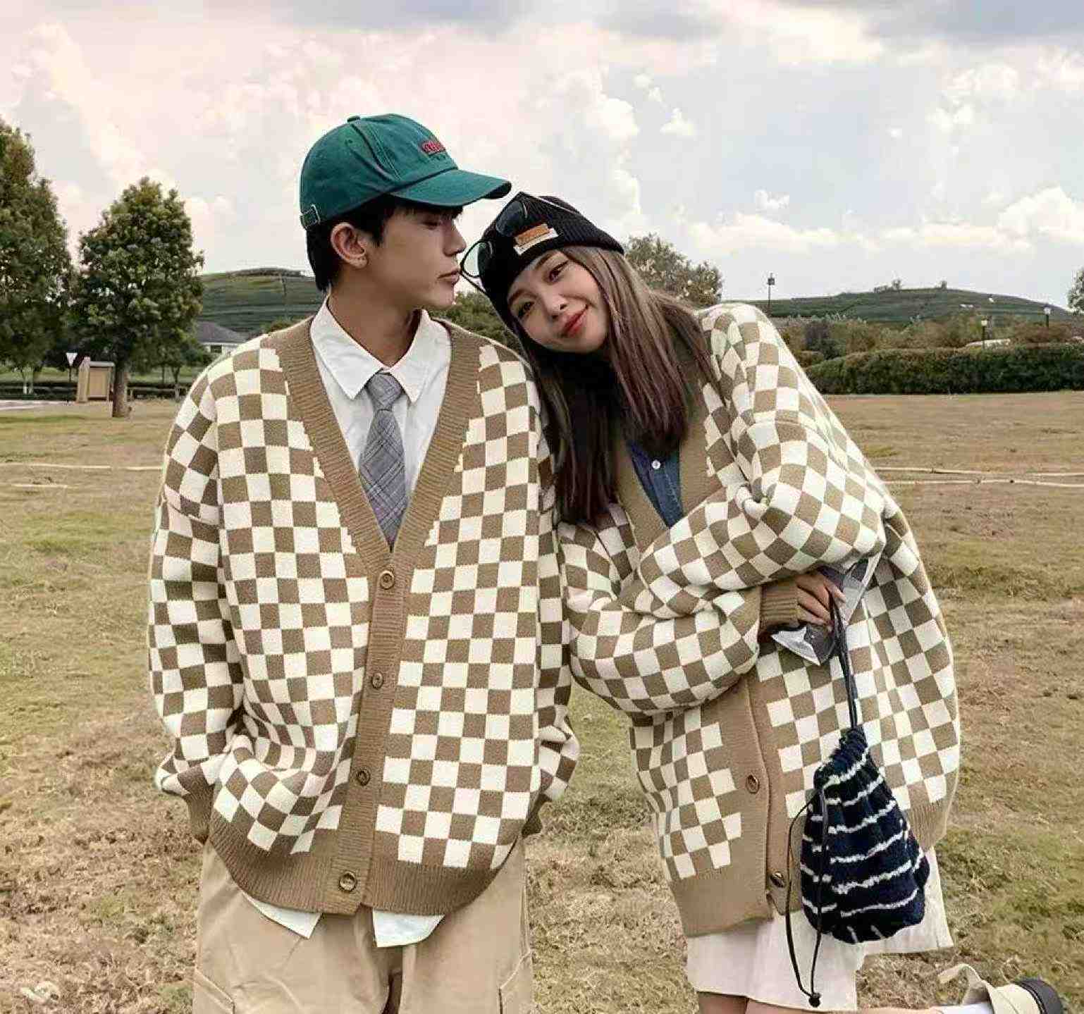Autumn Winter Retro Checkerboard Loose Couple Cardigan Coat, About 1380 Pieces - Image 7