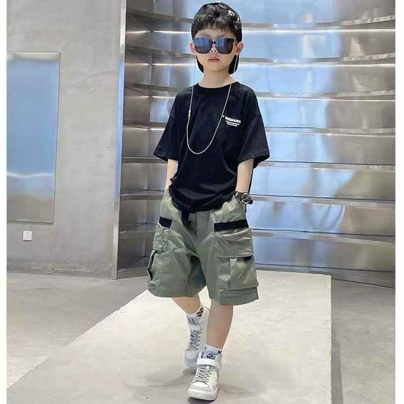2026 New Korean Style Boys Summer Set Loose Short Sleeve Top & Cargo Cropped Pants, About 600 Pcs, Individually Packed, Sizes 2 4 6 8 - Image 1