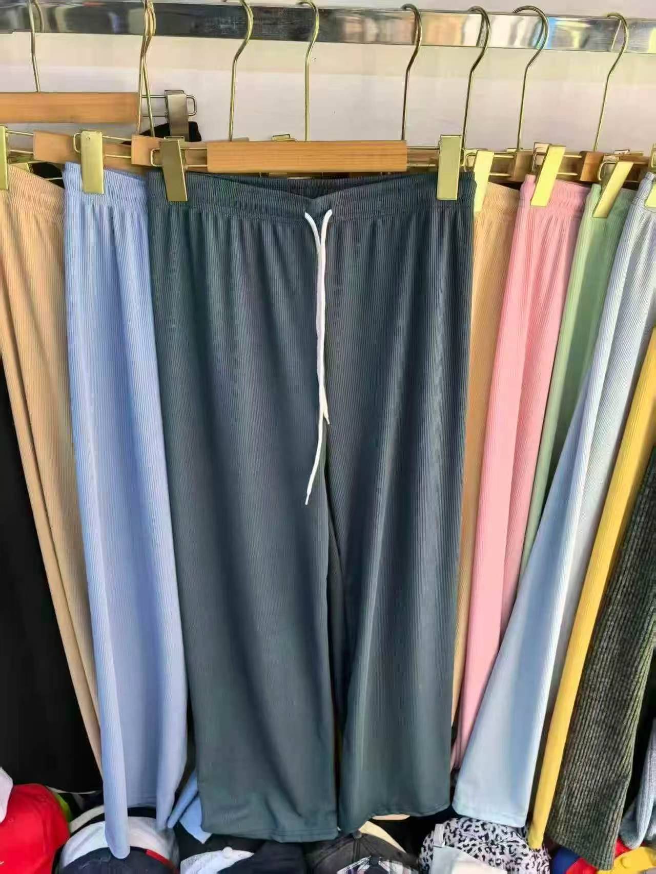 Legginsy z lodowego jedwabiu, minimalne zamówienie 5000 sztuk, jeden rozmiar, wiele kolorów - Image 1