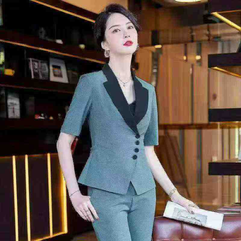 Women's Short Sleeve Blazers, 335 Pieces - Image 1