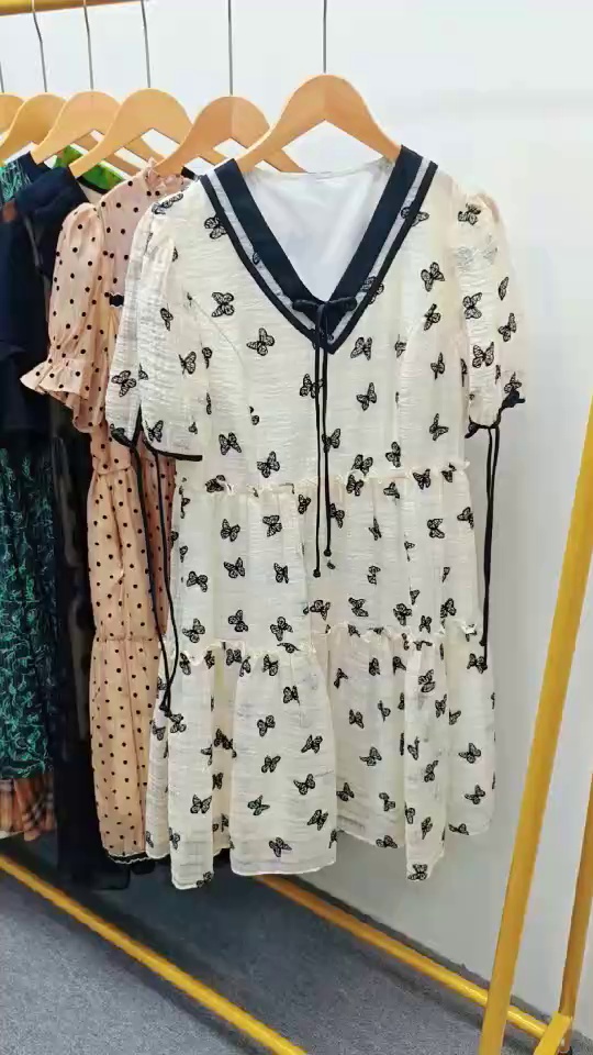 9000 Pcs Clearance Middle-aged Mom Dresses - Image 2