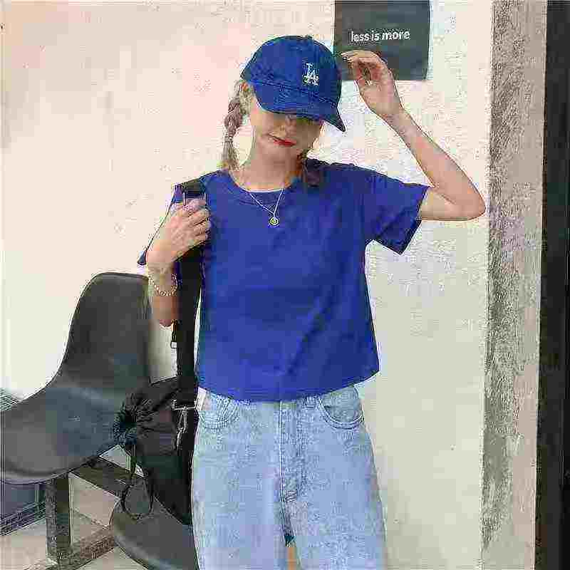 662 Pieces Solid Cropped Short Sleeve T-shirts For Women - Image 1