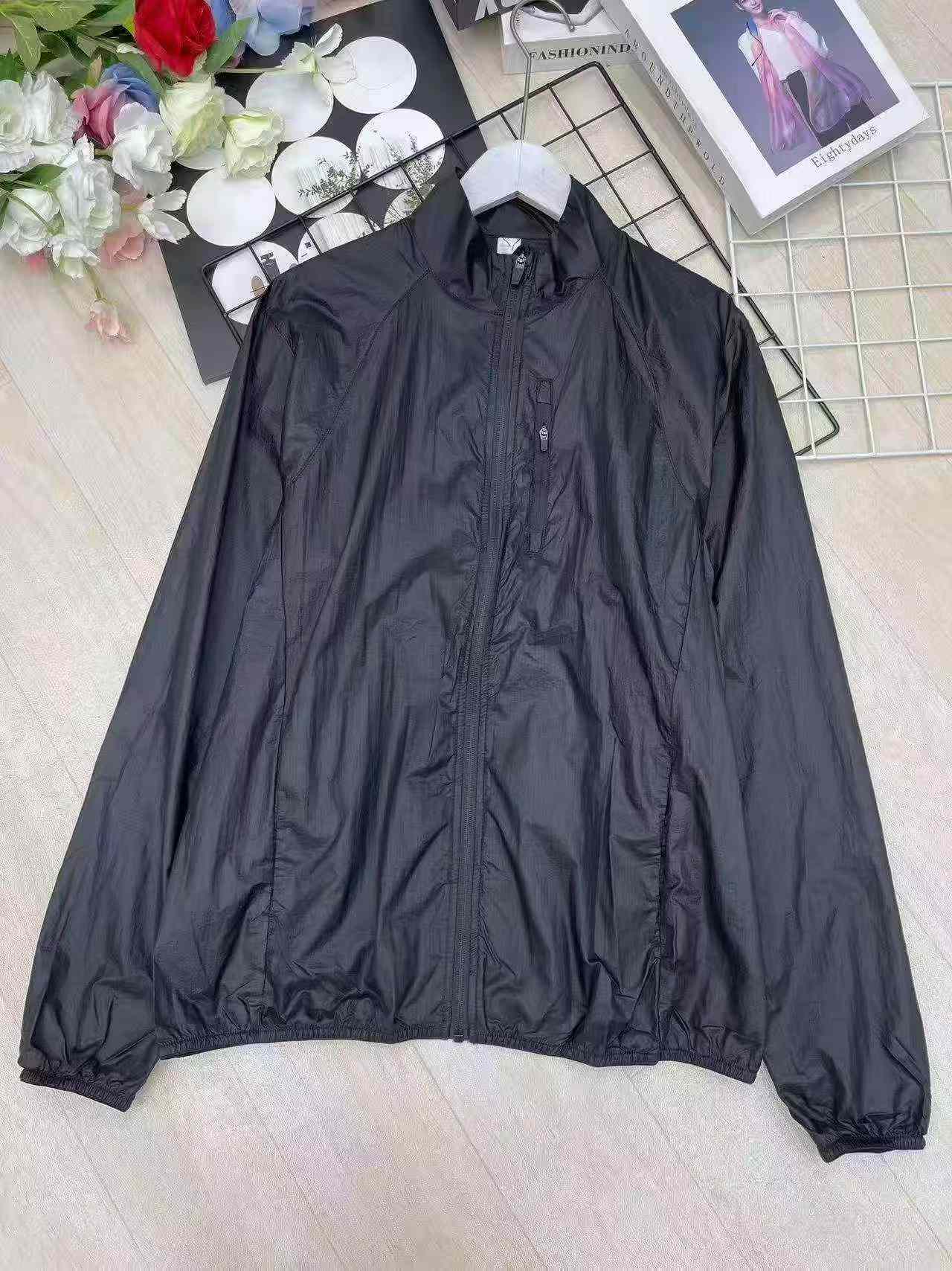 Roupas de Proteção Solar de Qualidade, Total de 1283 Peças - Image 1