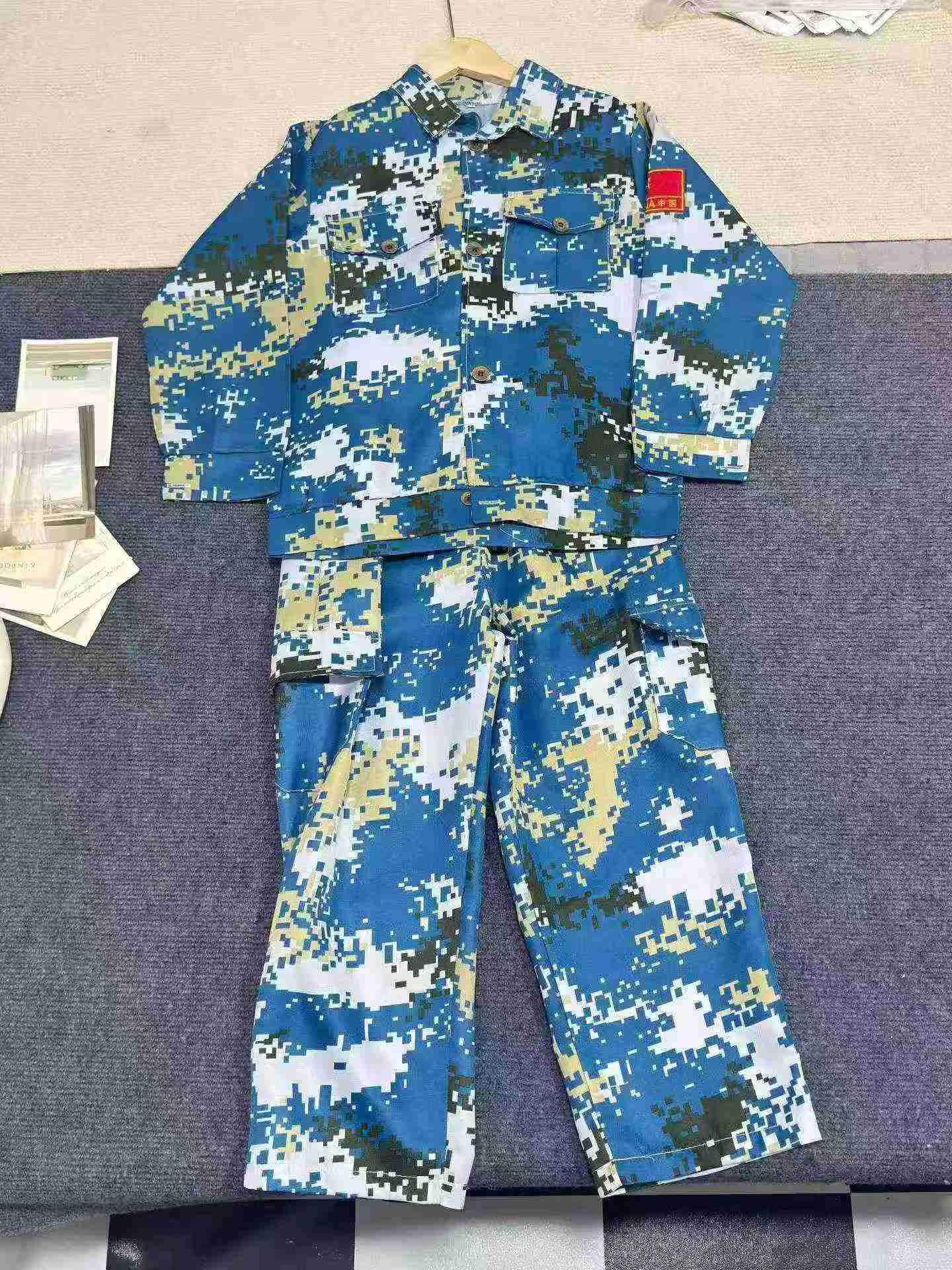 2420 Conjuntos de Roupa de Trabalho Camuflada Infantil para Treinamento Militar em Acampamento de Verão - Image 1