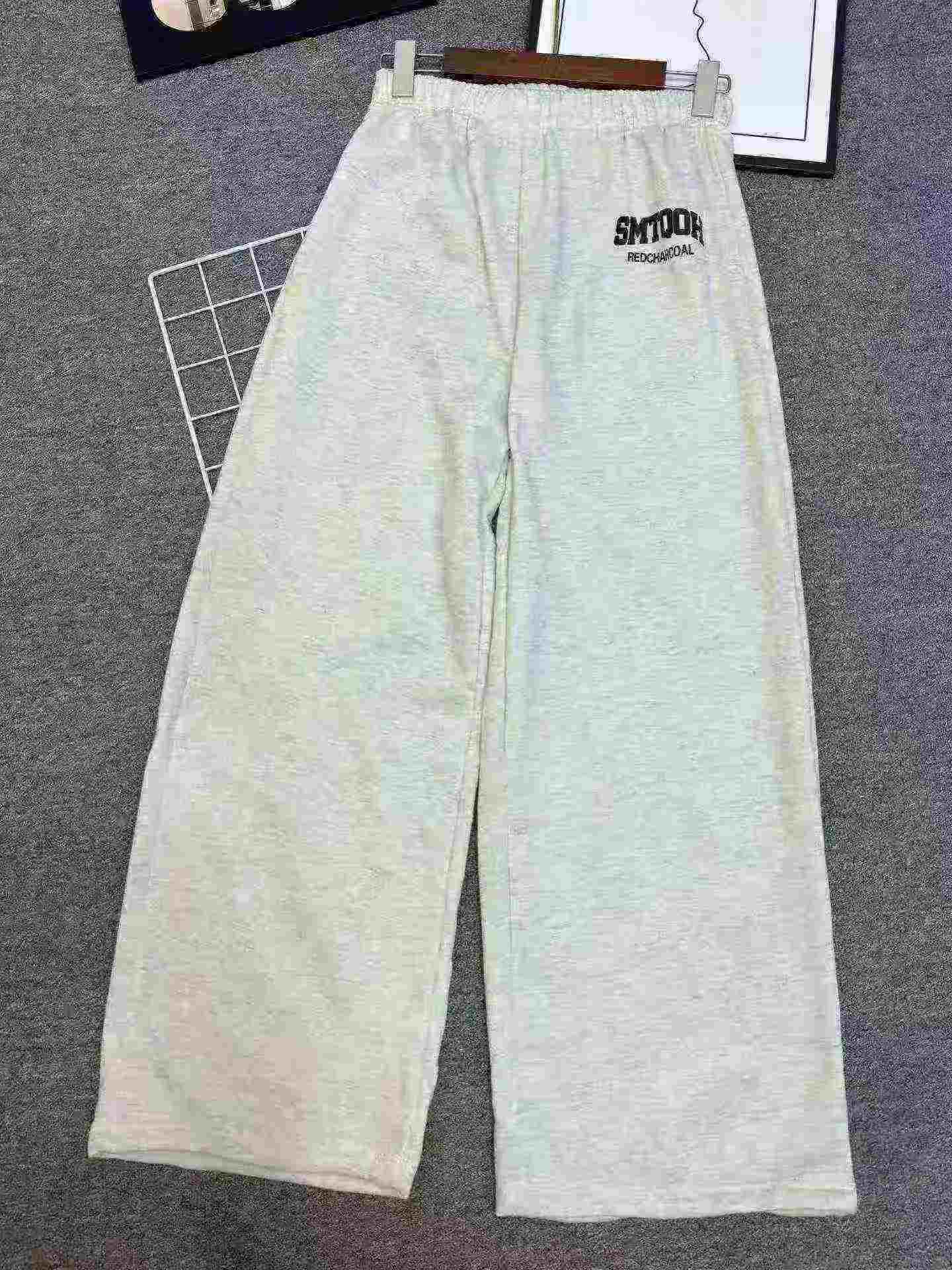 438 Peças Calças de Moletom Esportivas Femininas, Casuais e Soltas, de Estilo Coreano com Forro de Fleece - Image 1