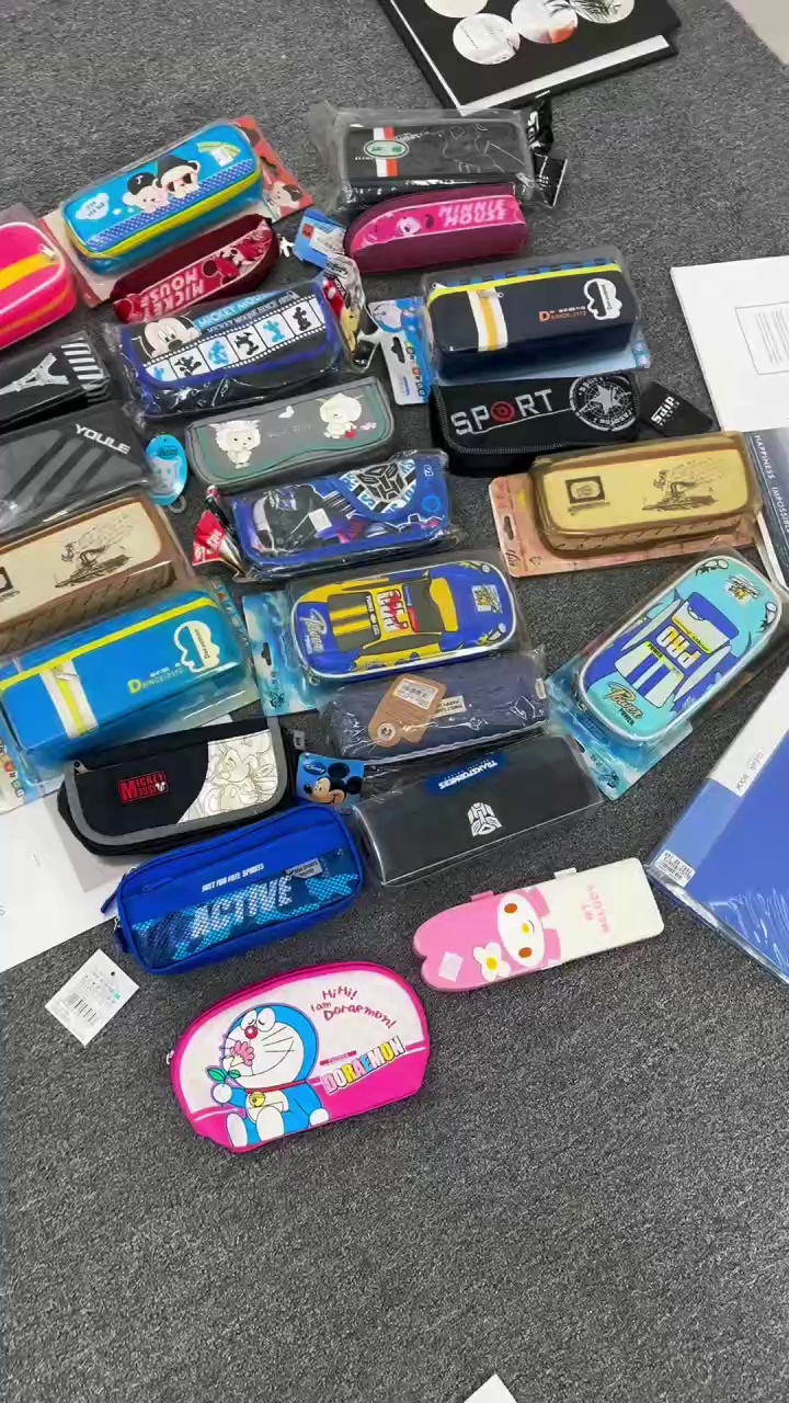 Stok Borong: Lebih kurang 350 biji Beg Simpan Alat Tulis Kanak-Kanak, Lebih kurang 40 biji Katalog, Lebih kurang 80 biji Bola Cuci Tangan - Image 2