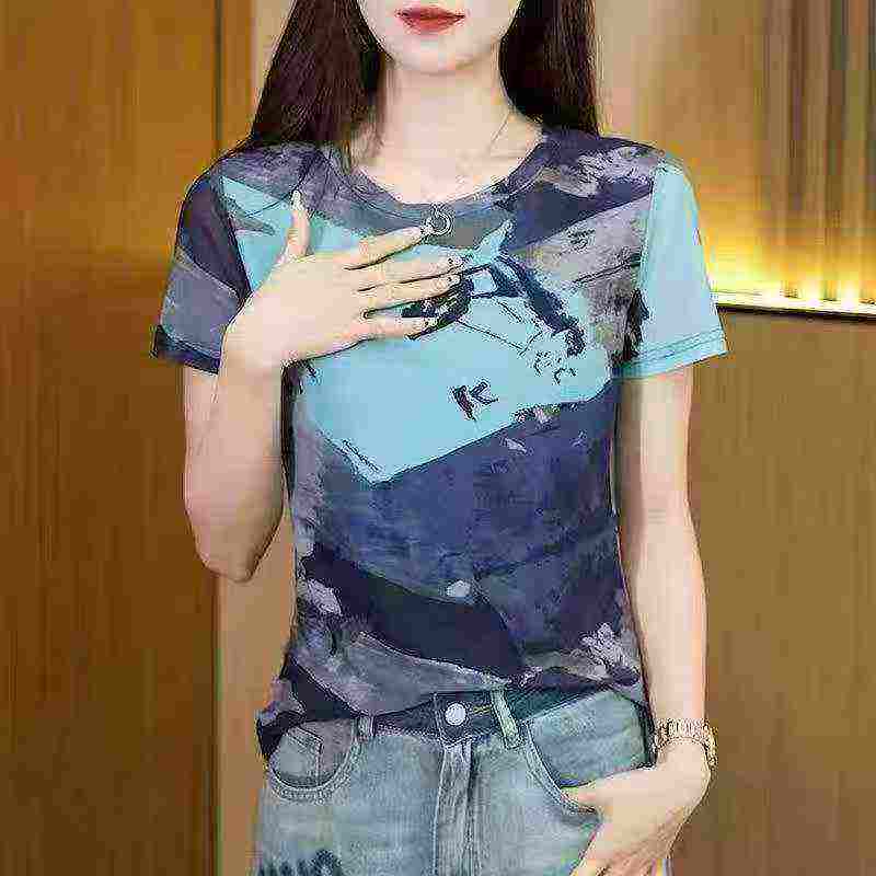 Khoảng 400 chiếc áo phông dáng rộng in họa tiết tranh thủy mặc - Image 1