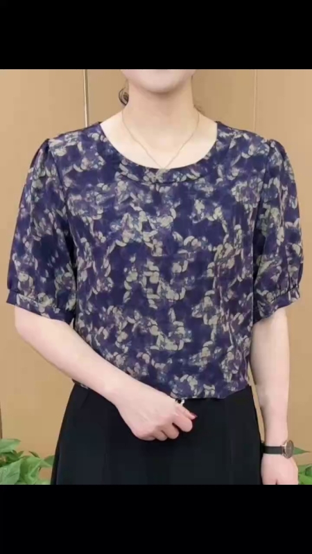 310 Pièces T-shirts d'été grande taille pour femme en chiffon floral - Image 1