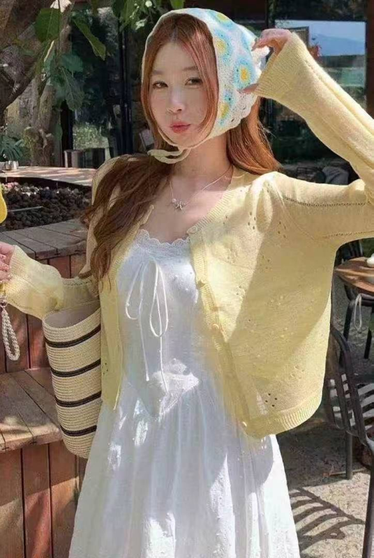 Cardigan d'été pour femme en tricot ample de soie de glace fine à effet dopamine avec protection solaire, taille unique, 1800 pièces, jaune et bleu - Image 1