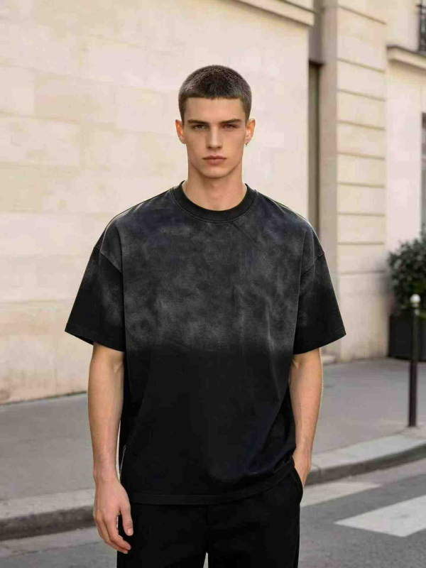 Over 600pcs Men's Plus Size Washed Cotton Gradient 260g Heavyweight Short Sleeve T-shirts - Image 1