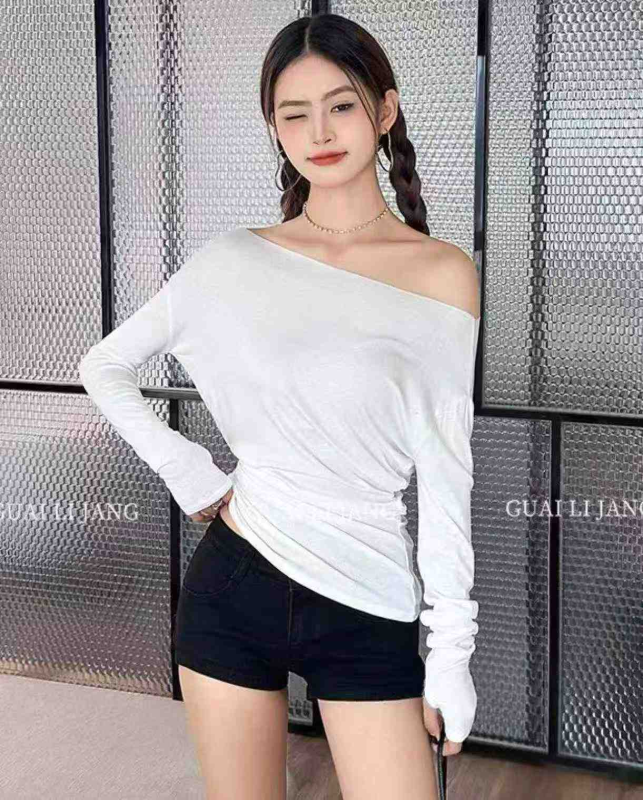 夏季新款辣妹低腰緊身黑色牛仔短褲，1250件 - Image 1