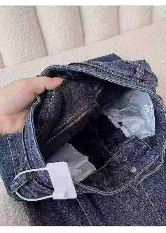 Jeans évasés molletonnés pour femmes, 1 360 pièces au total - Image 1