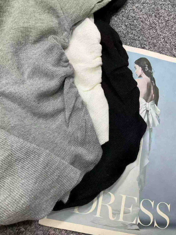Summer New Solid Waist-slimming Knit T-shirt, 420 Pieces - Image 1