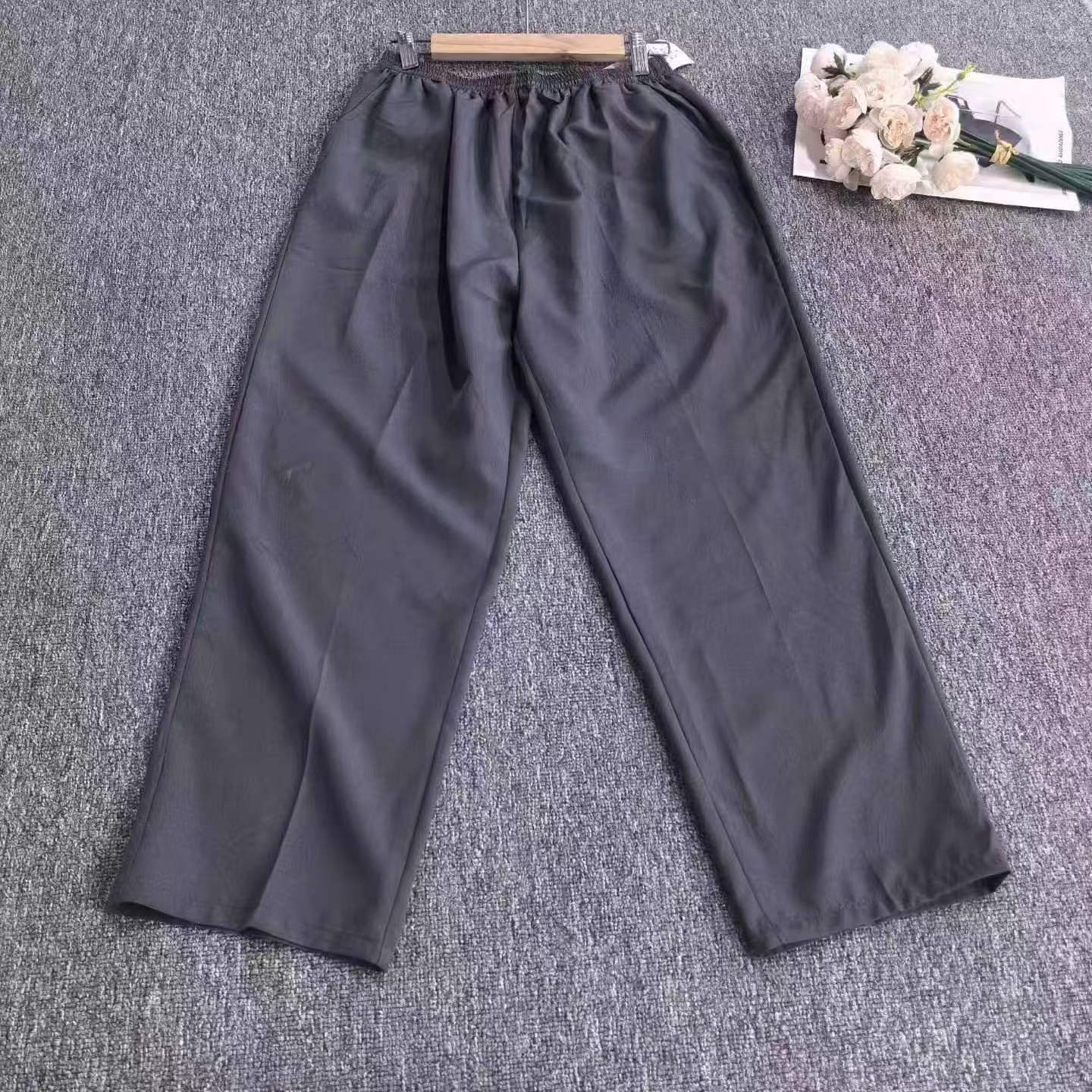 Women's Summer Elastic Waist Straight Cropped Pants, L-3XL, About 400 Pieces - Image 3