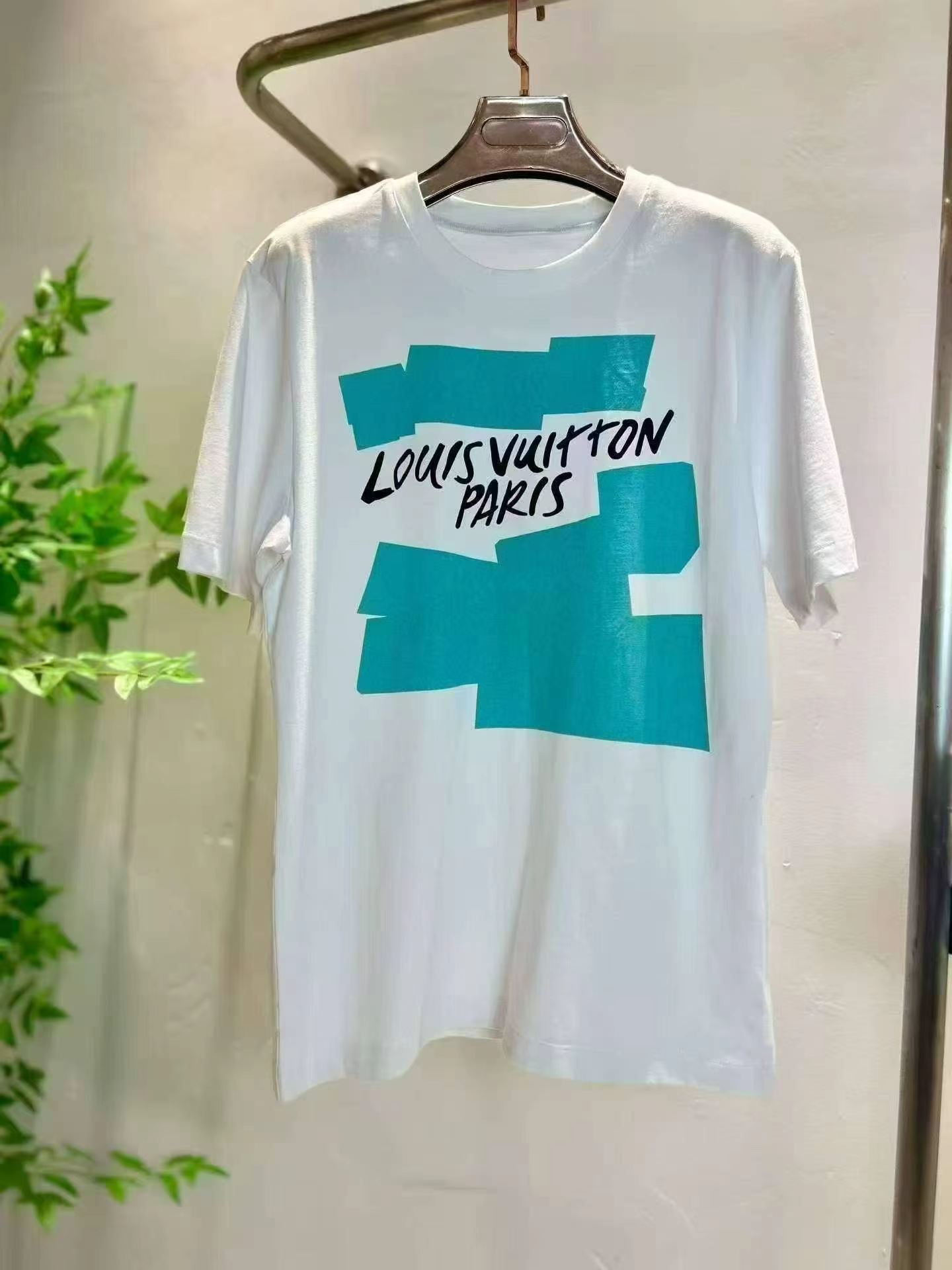 About 220pcs Cotton Trendy Men's Crew Neck Short Sleeve T-shirts - Image 8