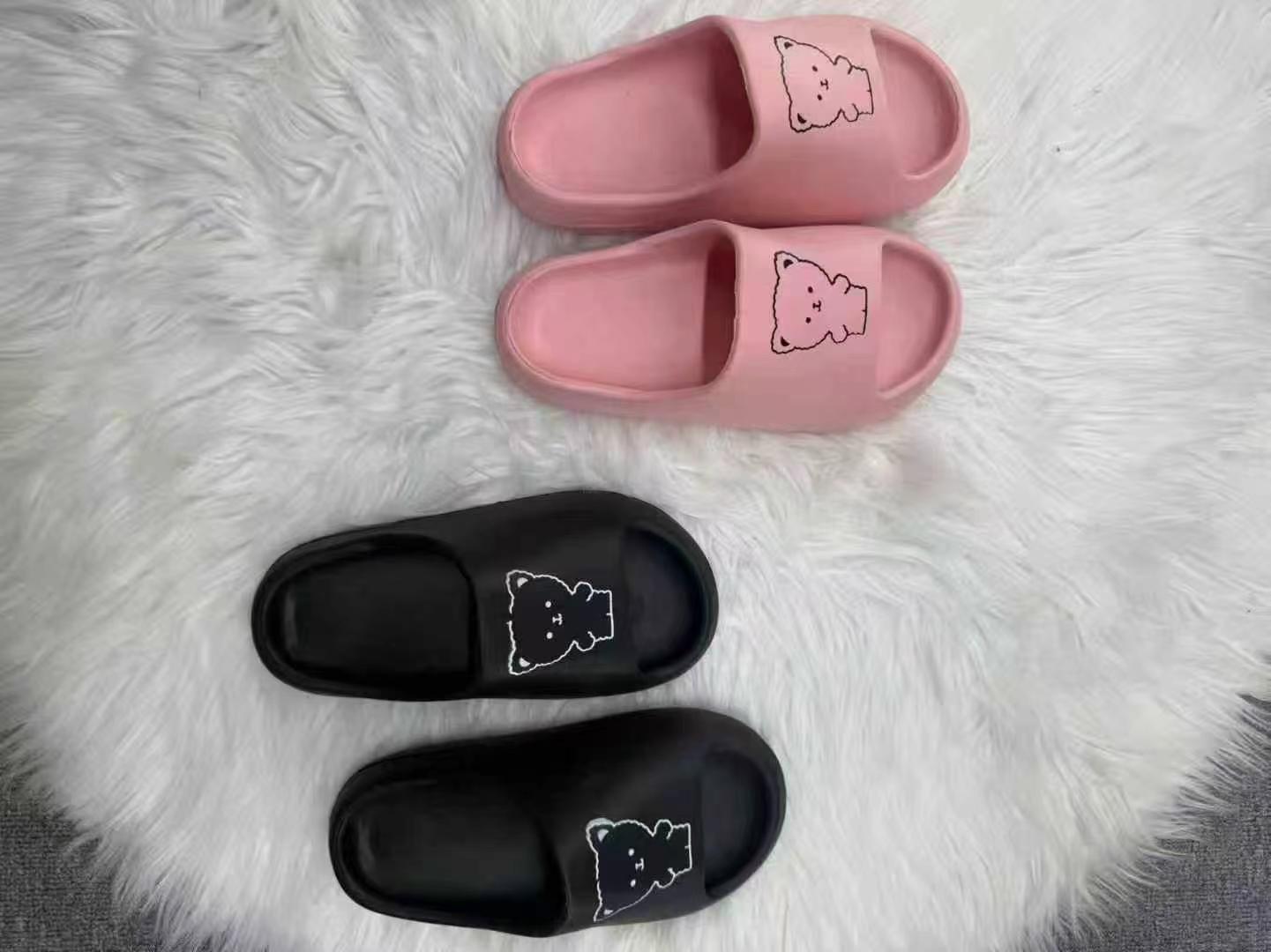 New Summer Women's Slippers Total 8000 Pairs - Image 8
