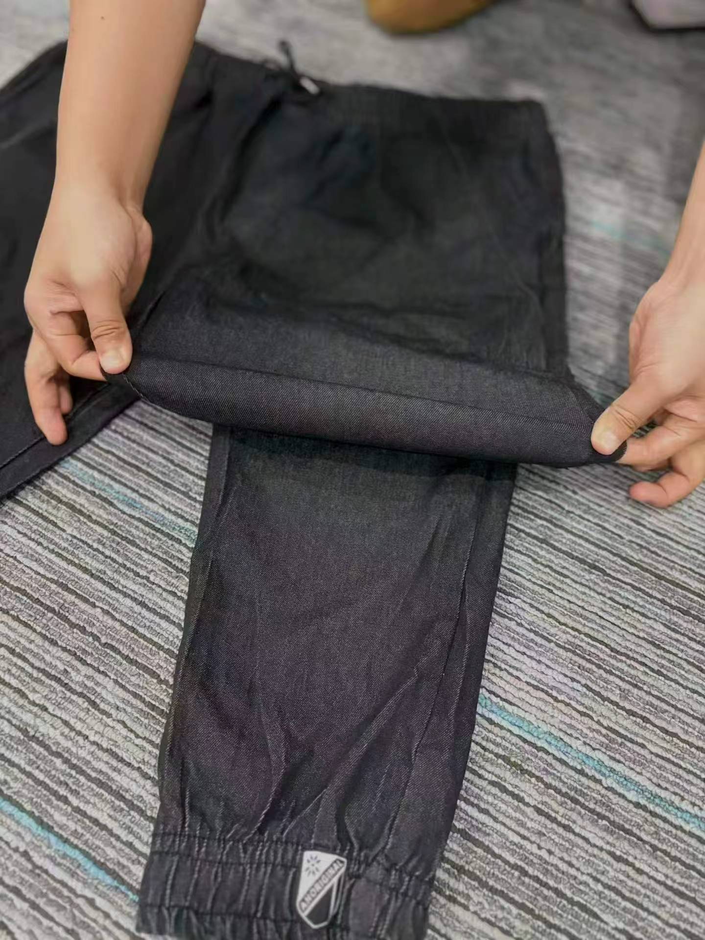 Celana Jeans Pria Hitam Washed Model Longgar Pinggang Elastis Tali Serut, 3.500 Pcs, Ukuran 28-36 - Image 6