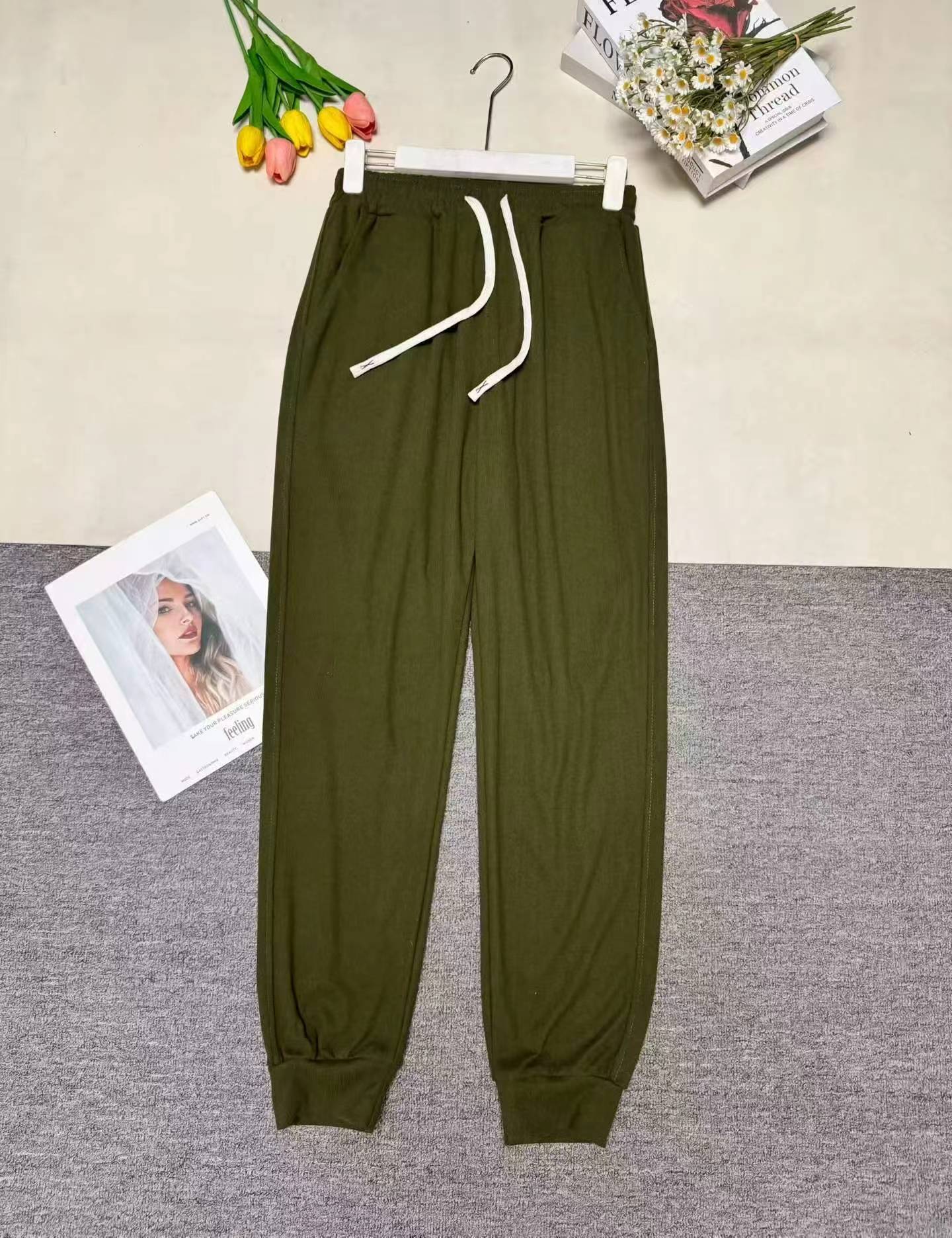 Nowe modne casualowe sportowe spodnie jogger ze sznurkiem, około 230 sztuk - Image 5