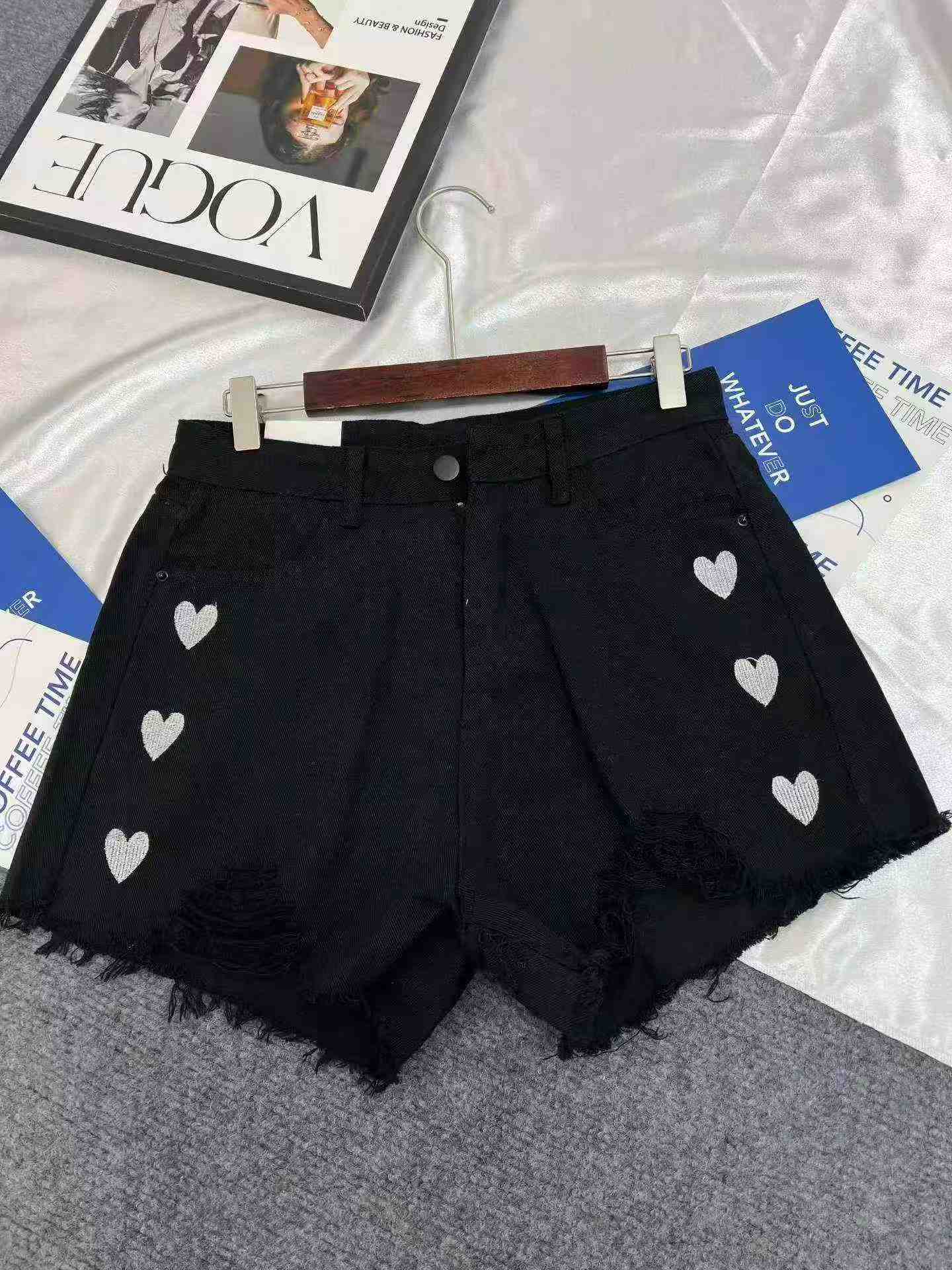 Shorts de mezclilla de tiro alto con corazón bordado para mujer, 260 piezas - Image 4