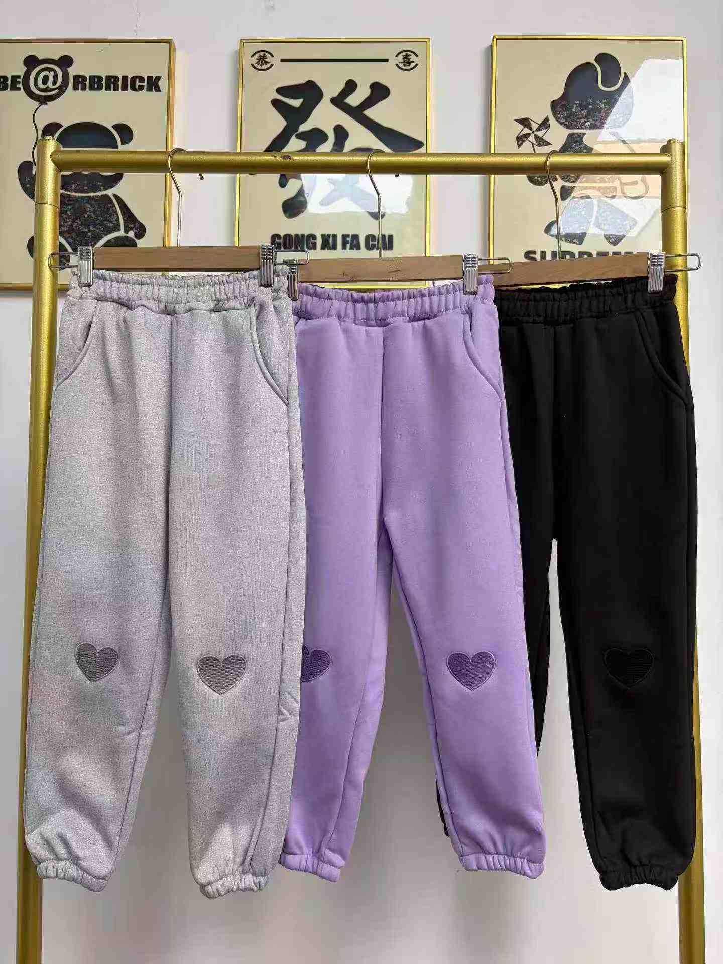 253 Pieces High Quality Older Kids Fleece Lined Cuffed Sweatpants - Image 6