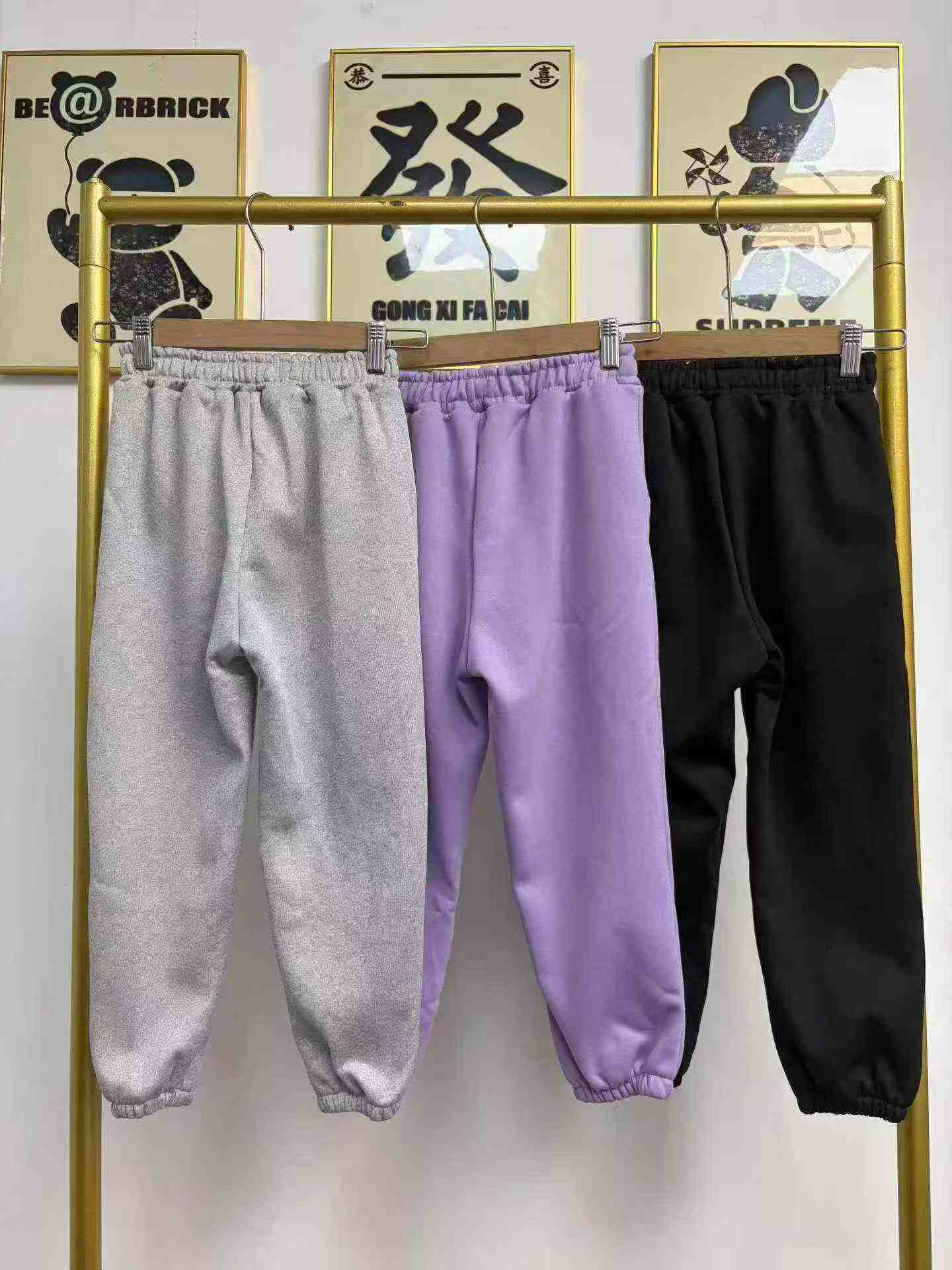 253 Pieces High Quality Older Kids Fleece Lined Cuffed Sweatpants - Image 7