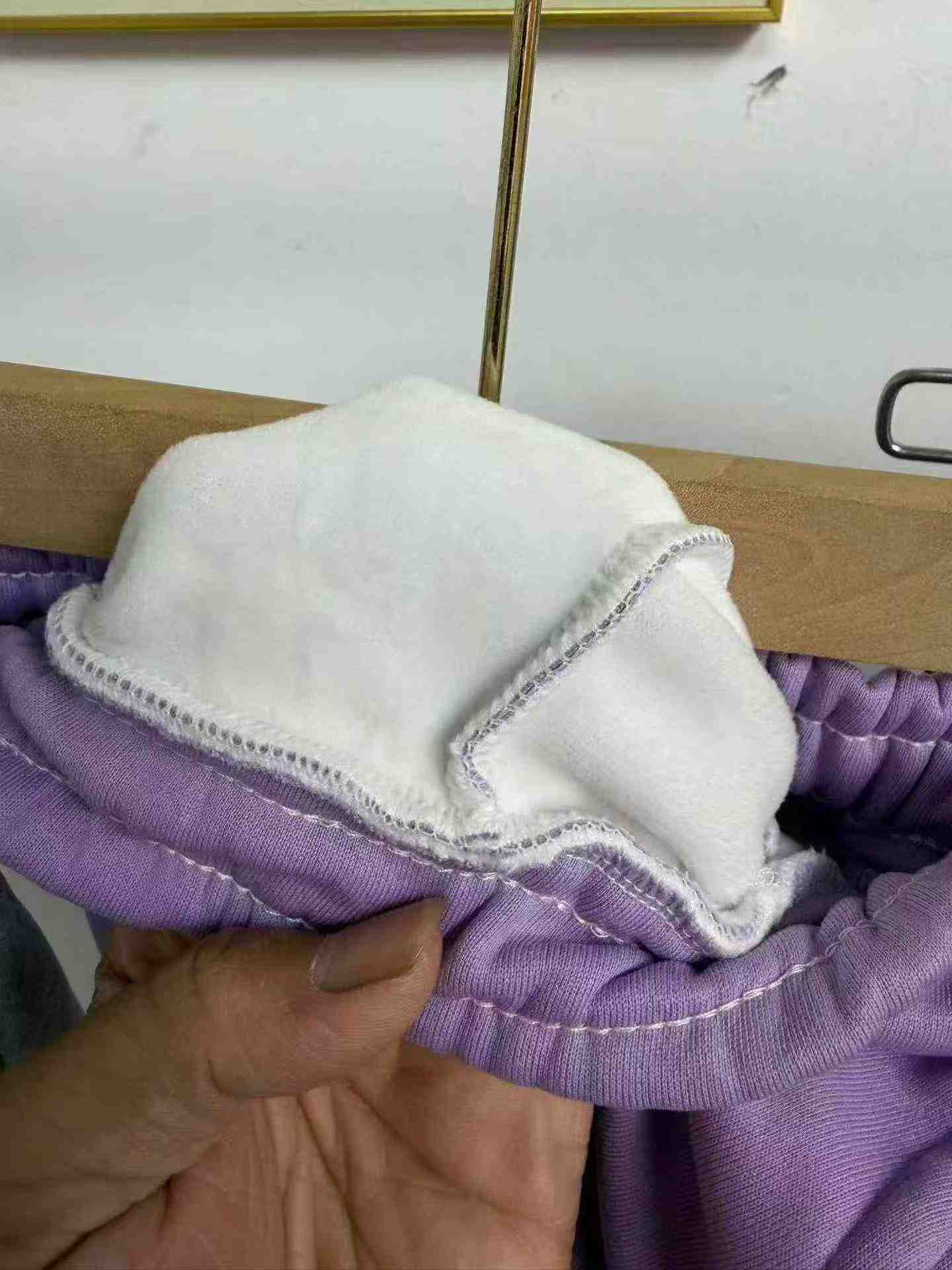 253 Pieces High Quality Older Kids Fleece Lined Cuffed Sweatpants - Image 9