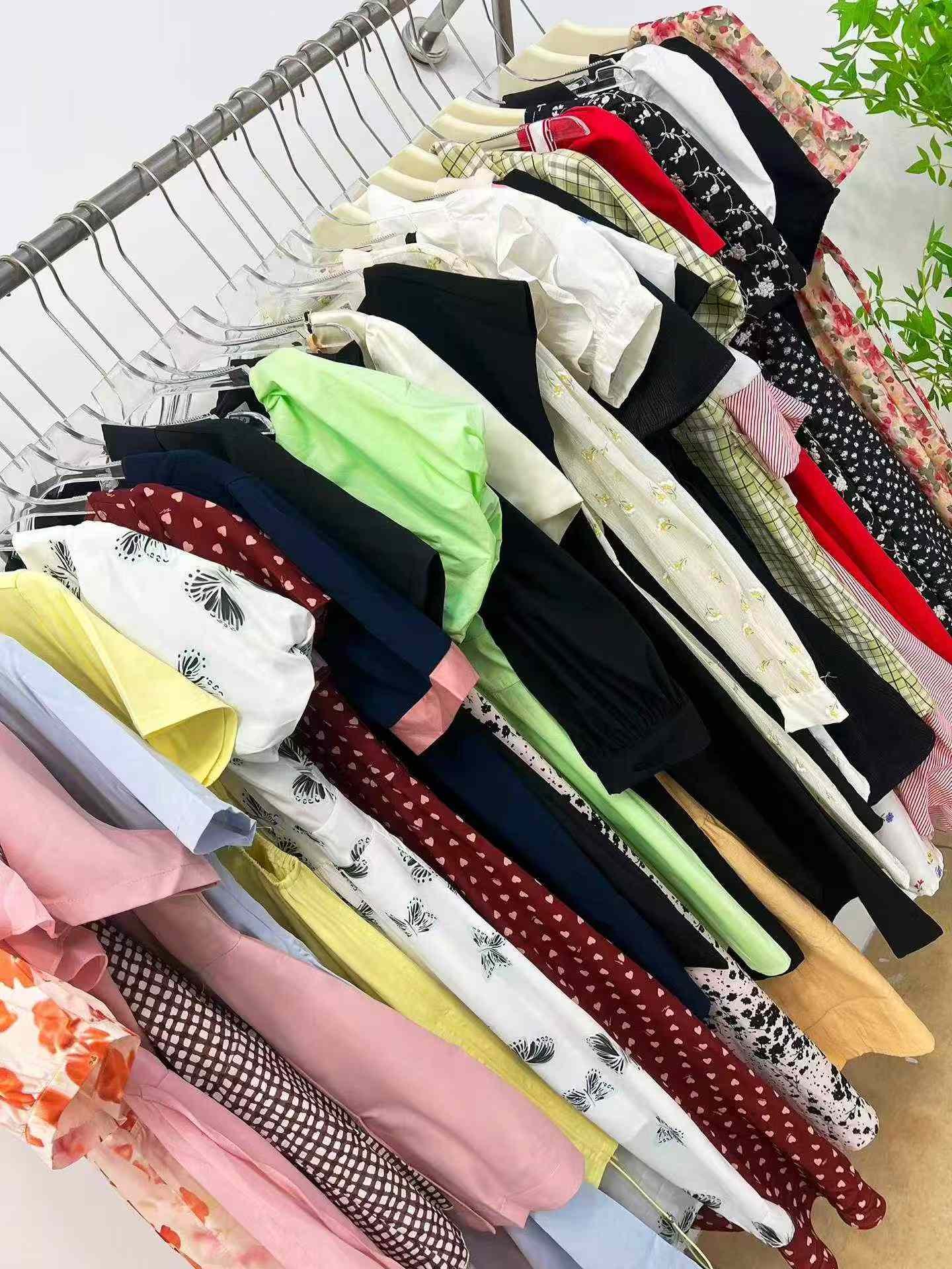 5800 Pieces Beach Style Young Women Dresses Stock Clearance - Image 7
