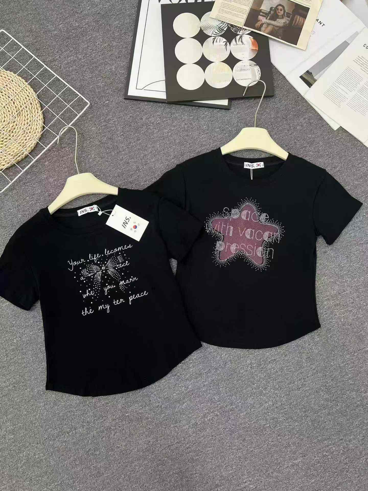 เสื้อยืดผู้หญิงแขนสั้นผ้าฝ้ายประดับลูกปัดคริสตัล สไตล์อเมริกันหวานแซ่บ จำนวน 2,000 ตัว - Image 4