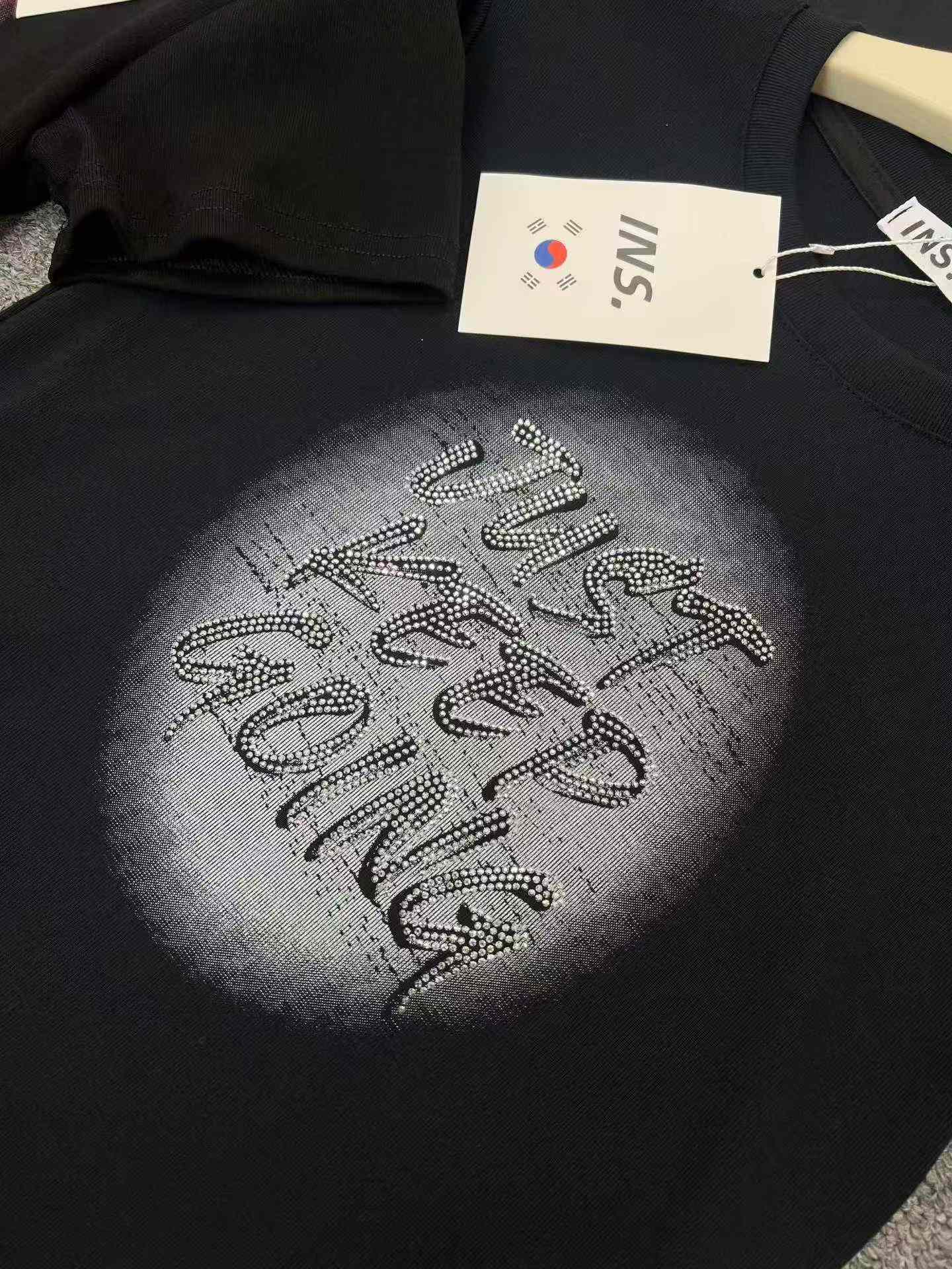 เสื้อยืดผู้หญิงแขนสั้นผ้าฝ้ายประดับลูกปัดคริสตัล สไตล์อเมริกันหวานแซ่บ จำนวน 2,000 ตัว - Image 9