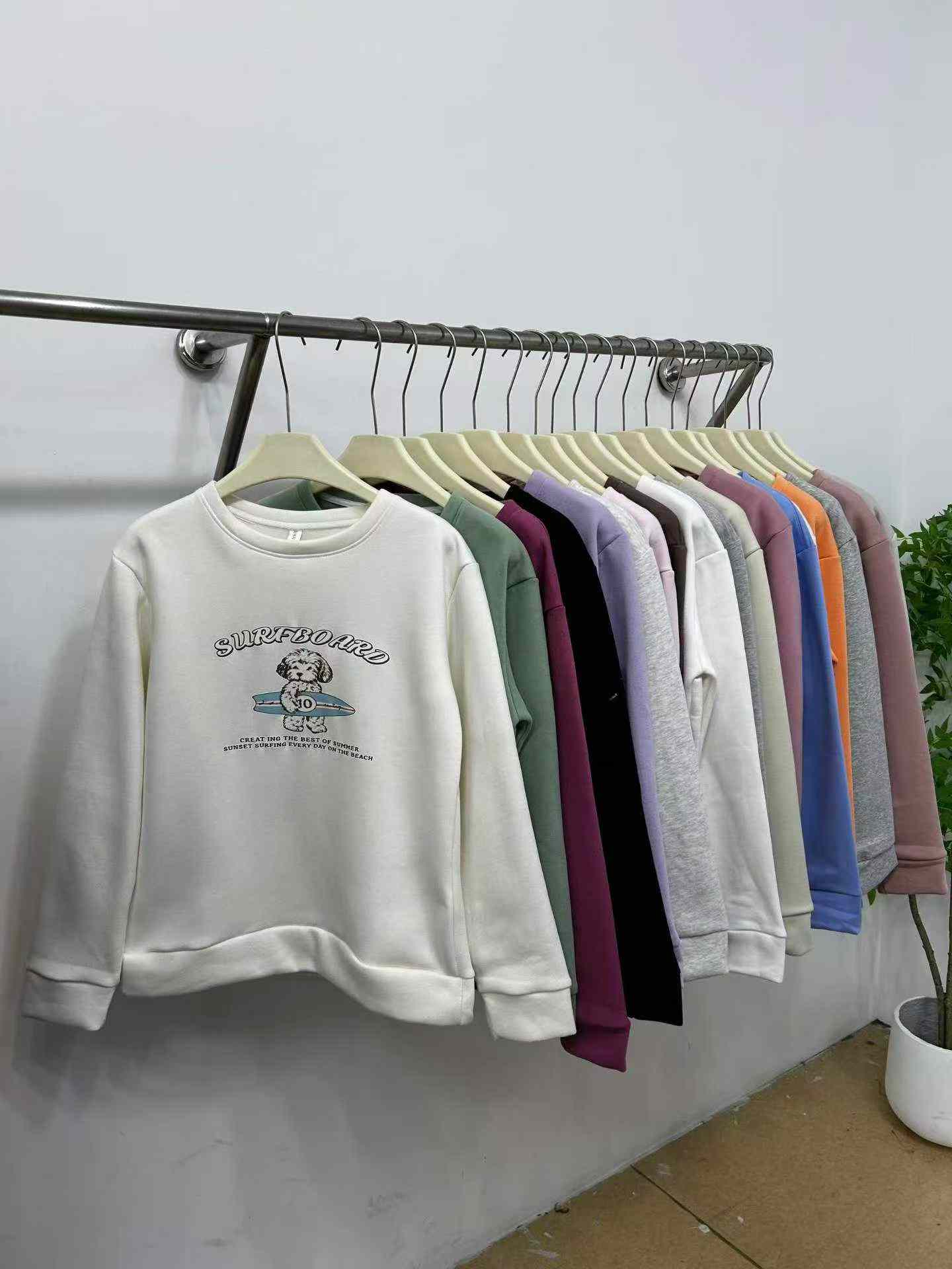 2000PCS Women's Korean Style Cotton Fleece Lined Crew Neck Sweatshirts - Image 6