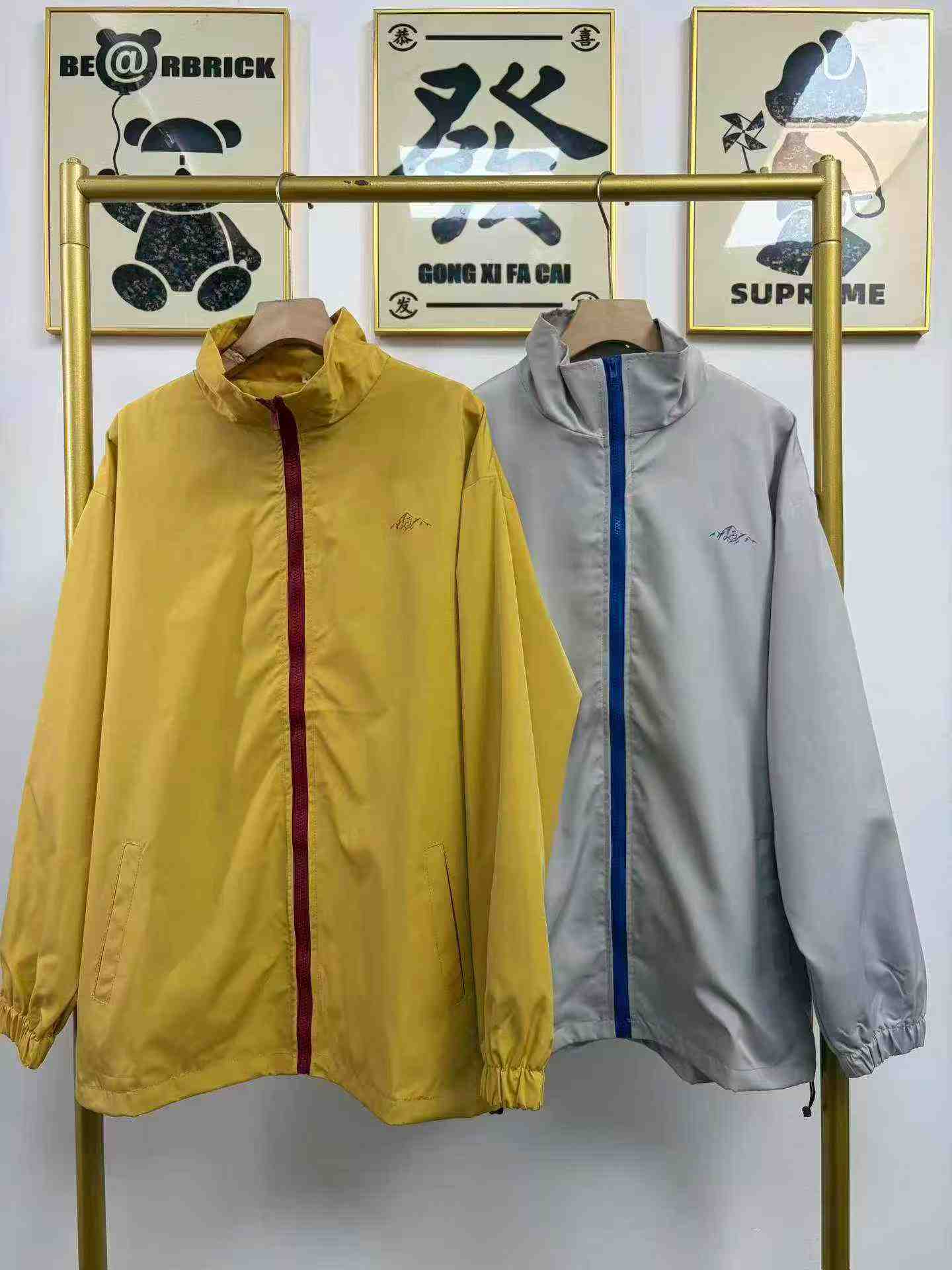 265 Pcs High Quality Unisex American Trendy 2-in-1 Cargo Windbreaker Jacket - Image 6