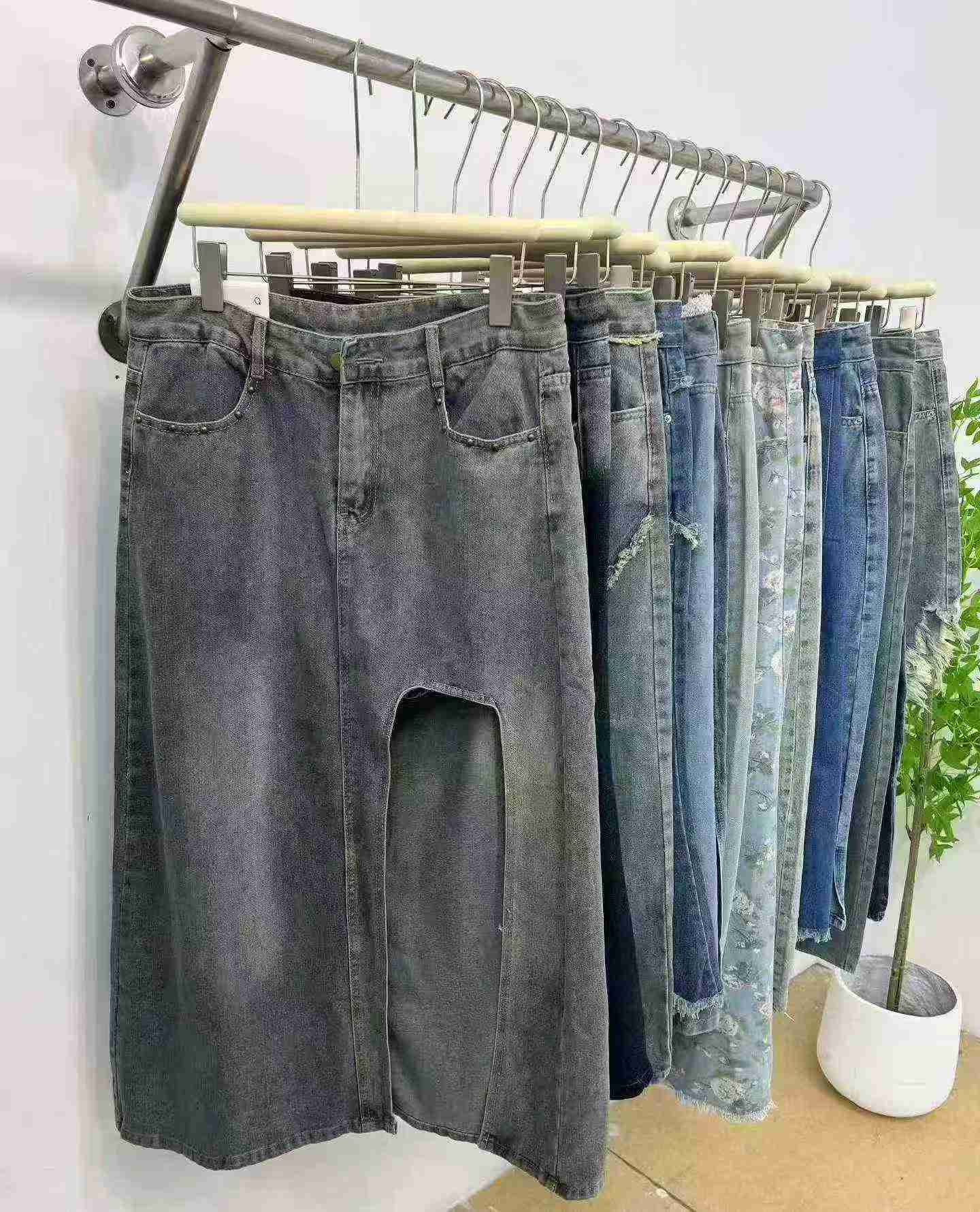 4800 Pcs Nancheng Premium New Denim Long Skirts - Image 2