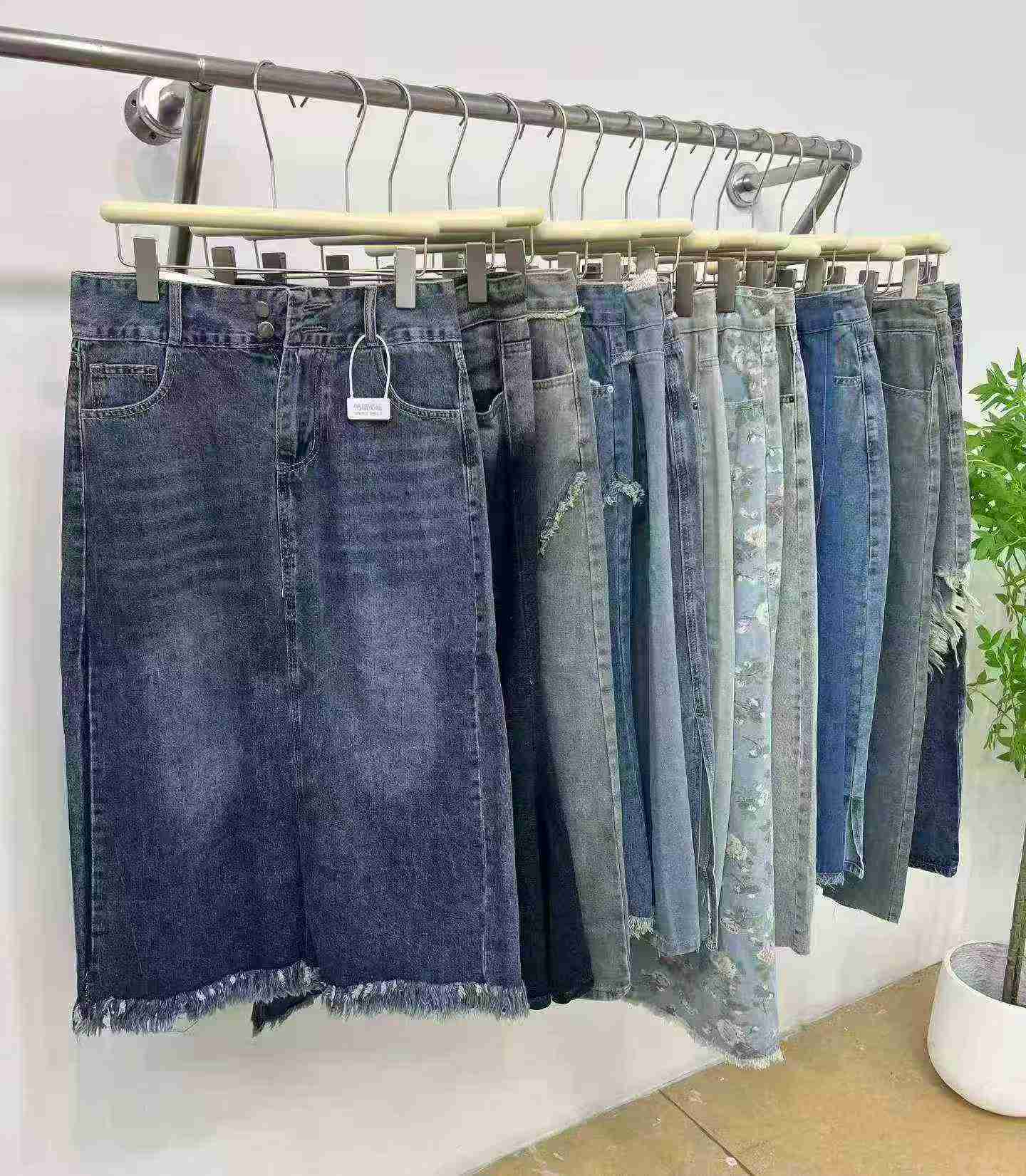 4800 Pcs Nancheng Premium New Denim Long Skirts - Image 3