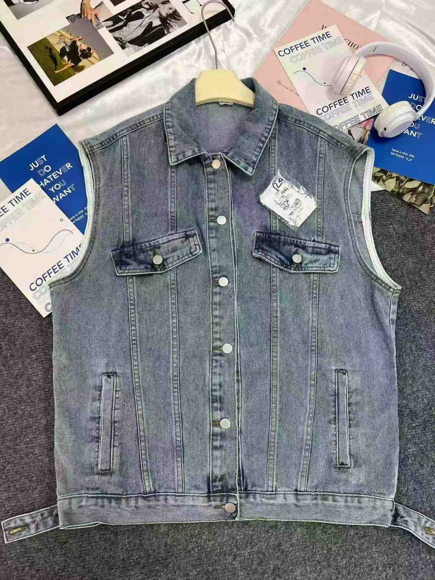 1300 PCS Rompi Denim Baru Kualitas Tinggi & Atasan Denim Lengan Pendek - Image 6