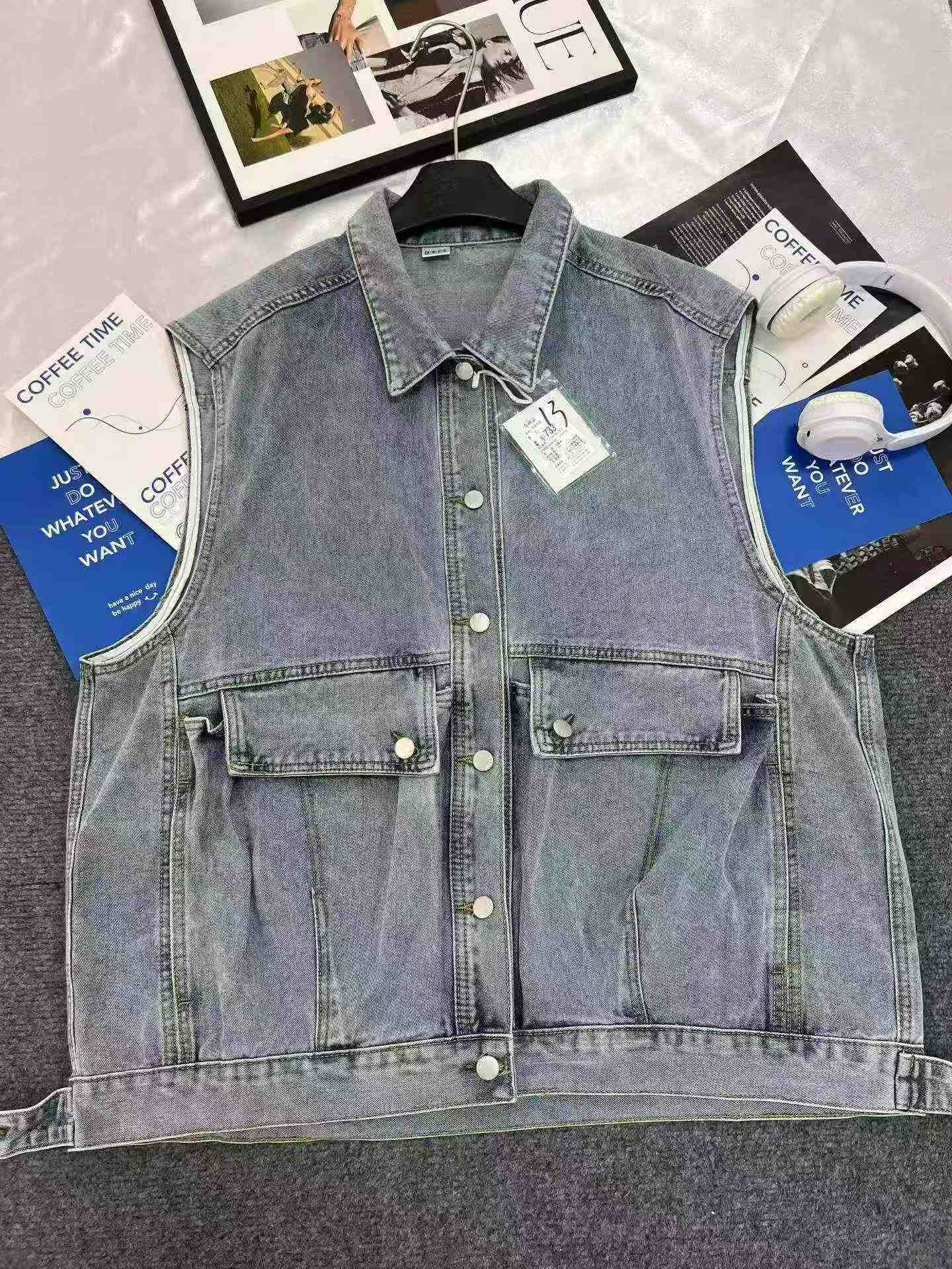 1300 PCS Rompi Denim Baru Kualitas Tinggi & Atasan Denim Lengan Pendek - Image 9