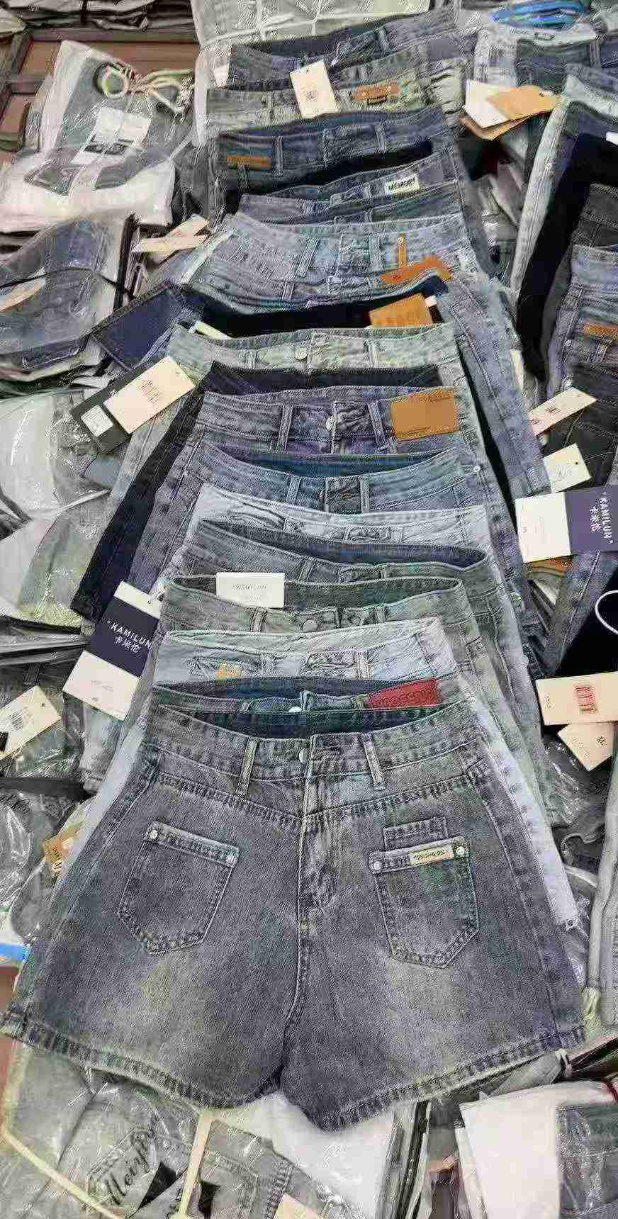 Toptan Stok Fazlası 3000+ Adet Yazlık Hafif Denim Alt Giyim - Image 5