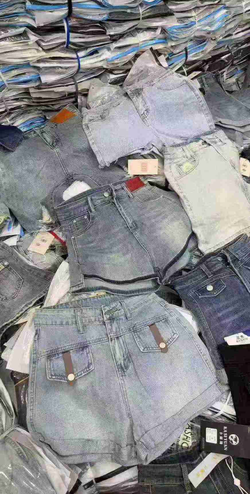 Toptan Stok Fazlası 3000+ Adet Yazlık Hafif Denim Alt Giyim - Image 6