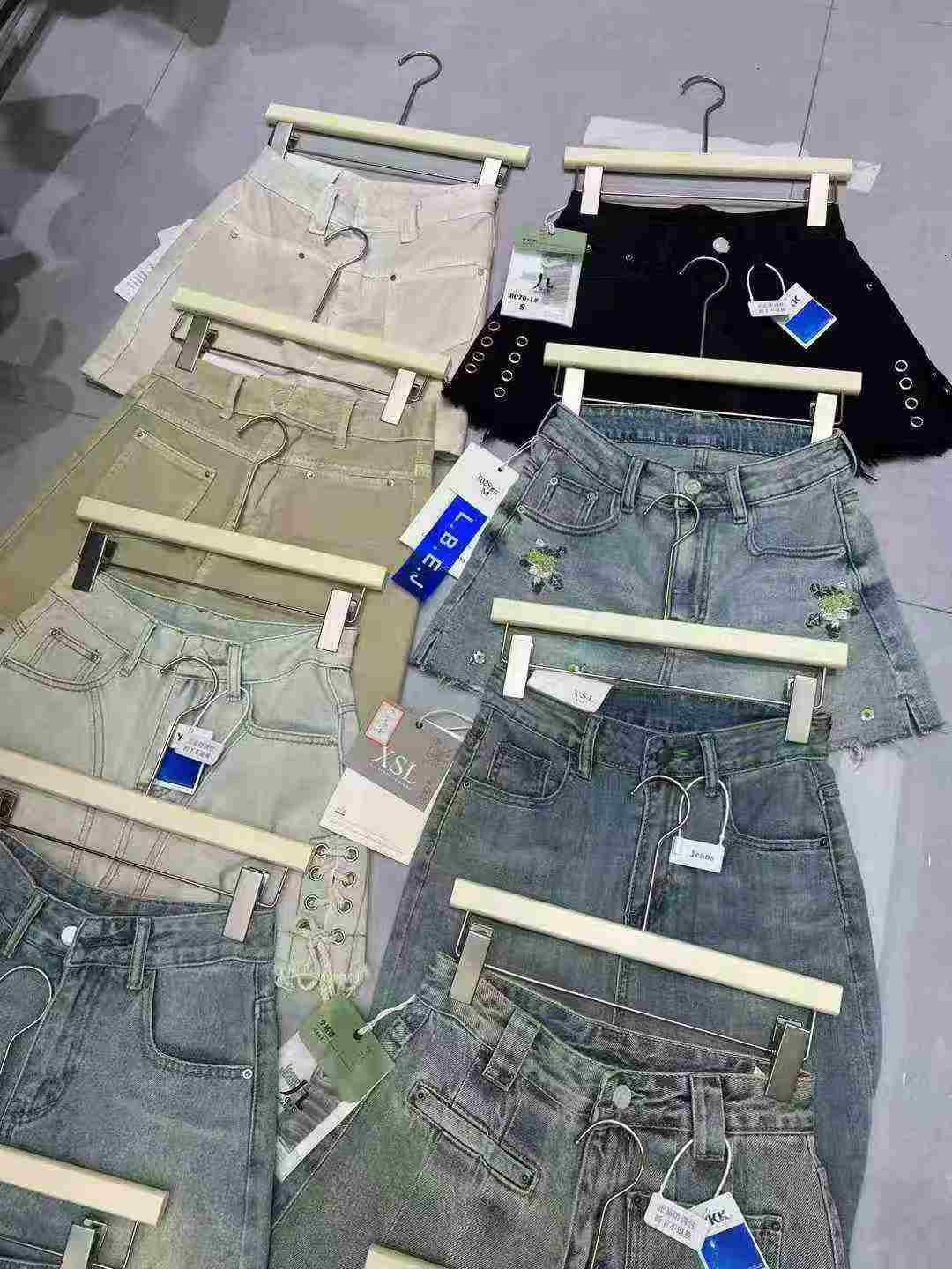 กางเกงขาสั้นและกระโปรงยีนส์ใหม่ คละแบบ คุณภาพสูง 1000 ตัว ขนาด S-XL - Image 4