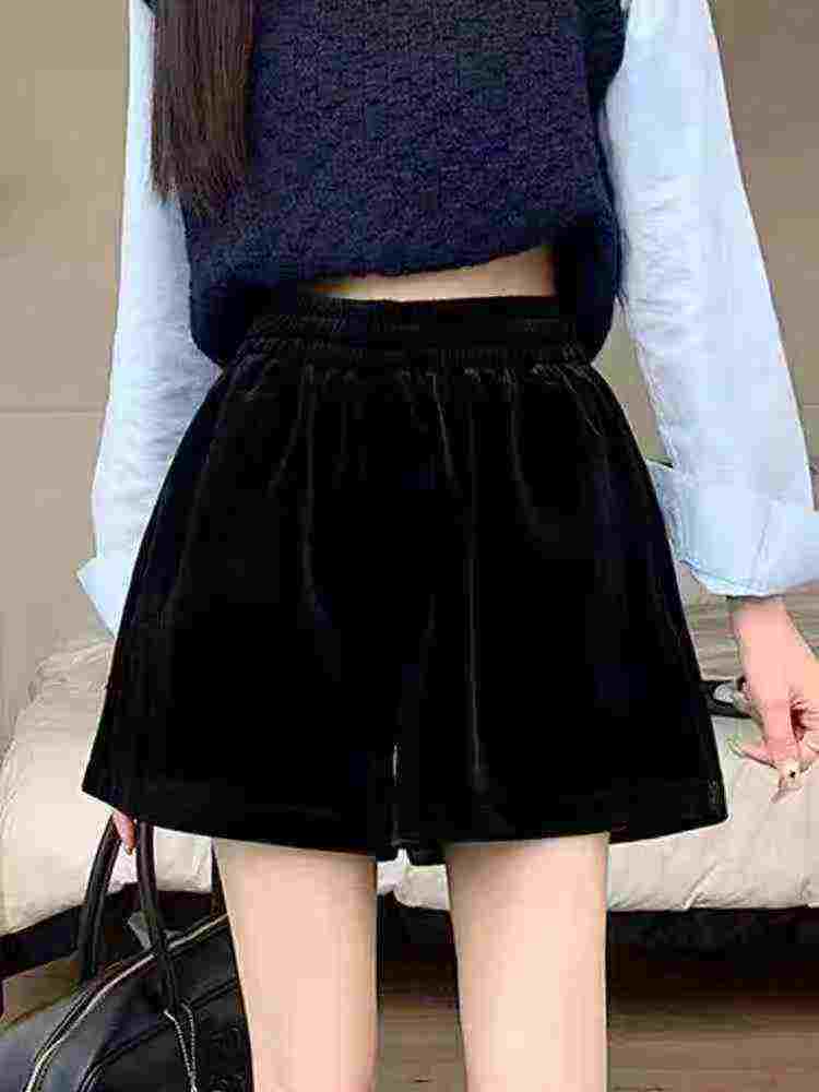 211 Pcs Women's Black Gold Velvet High Waist Wide Leg A-Line Winter Shorts - Image 4