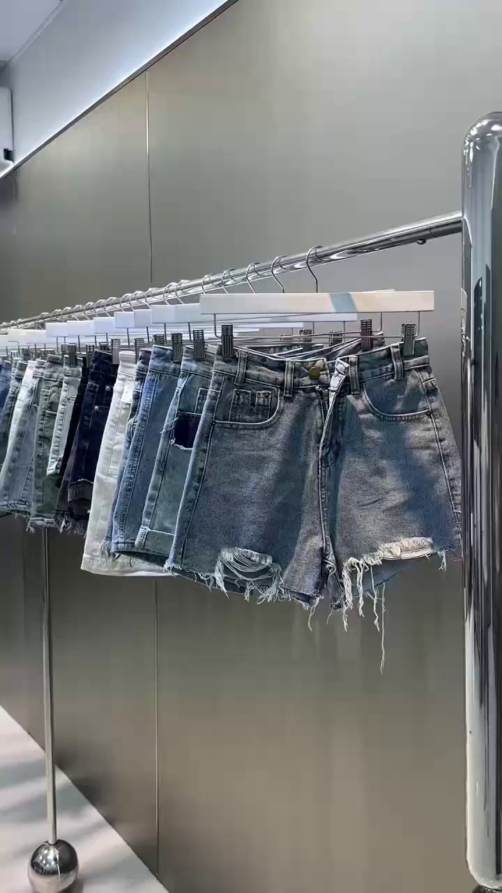 Last Hundreds Pieces Mixed Denim Shorts & Skirts - Image 1