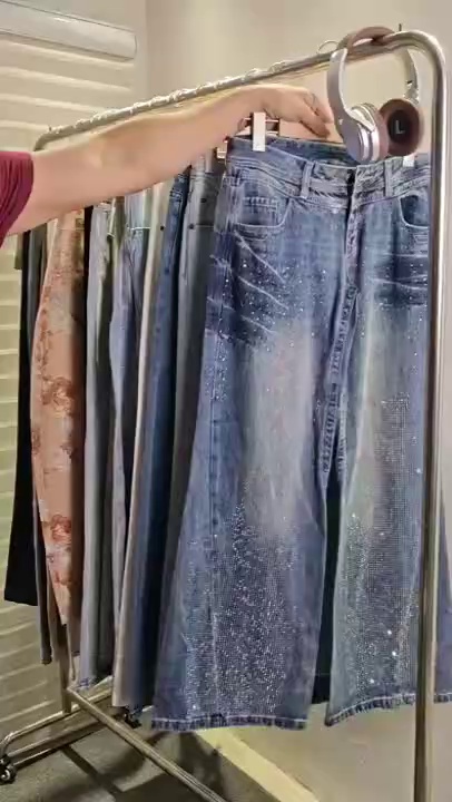 1800 Helai Seluar Jeans Denim Batu Tabur Saiz Campuran - Image 1