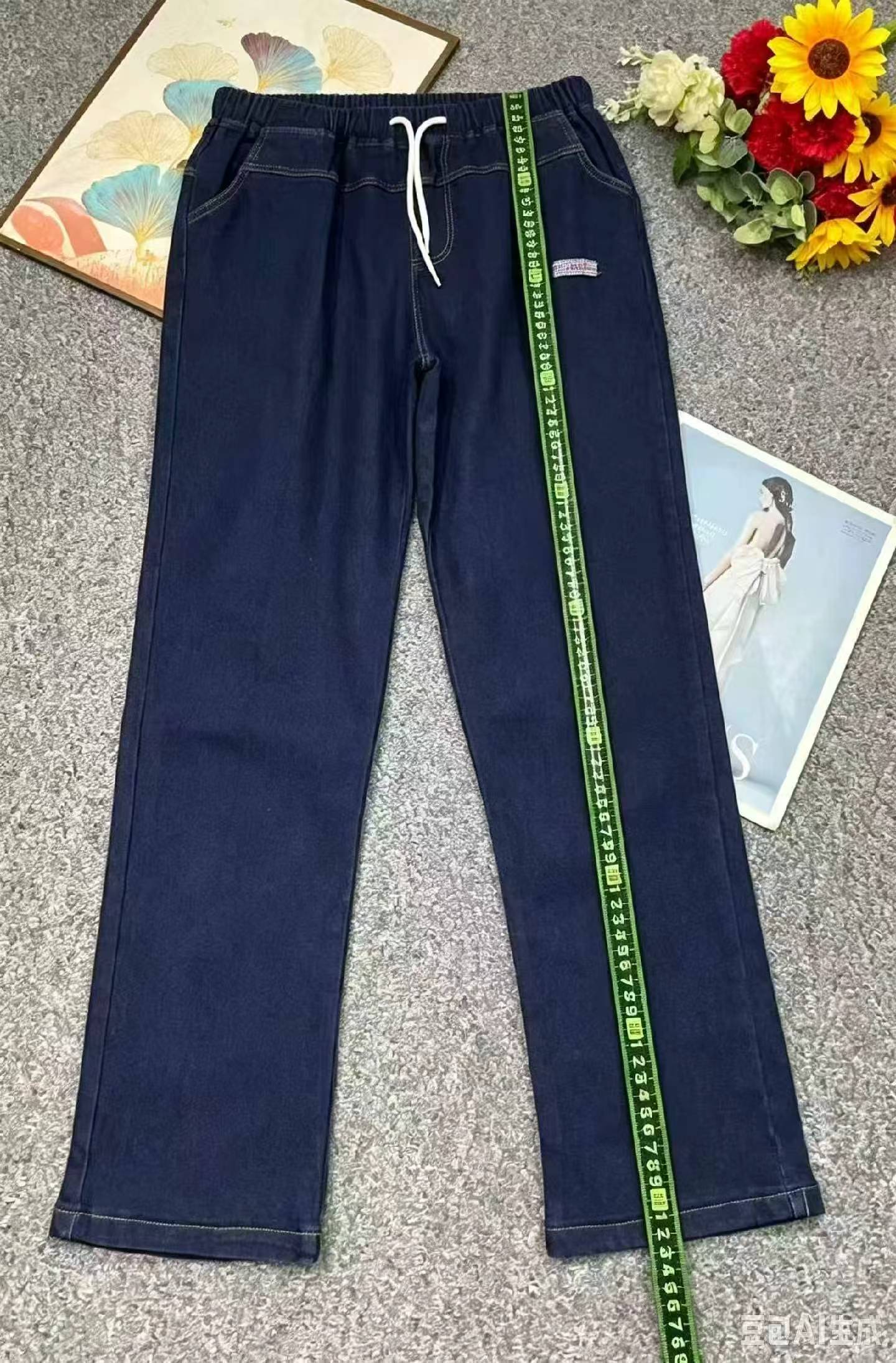 650 Pcs Spring Autumn Vintage Elastic Waist Straight Jeans - Image 1
