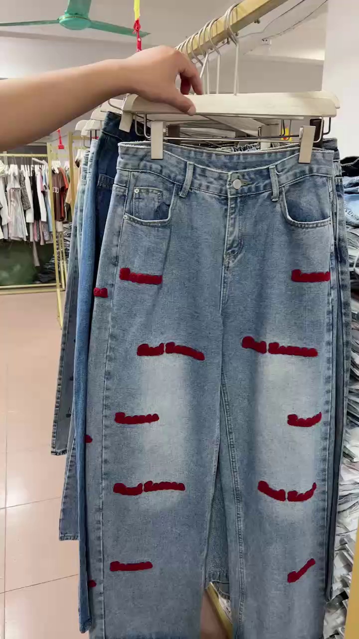 Mixed Women's Jeans, MOQ 100 Pieces - Image 1