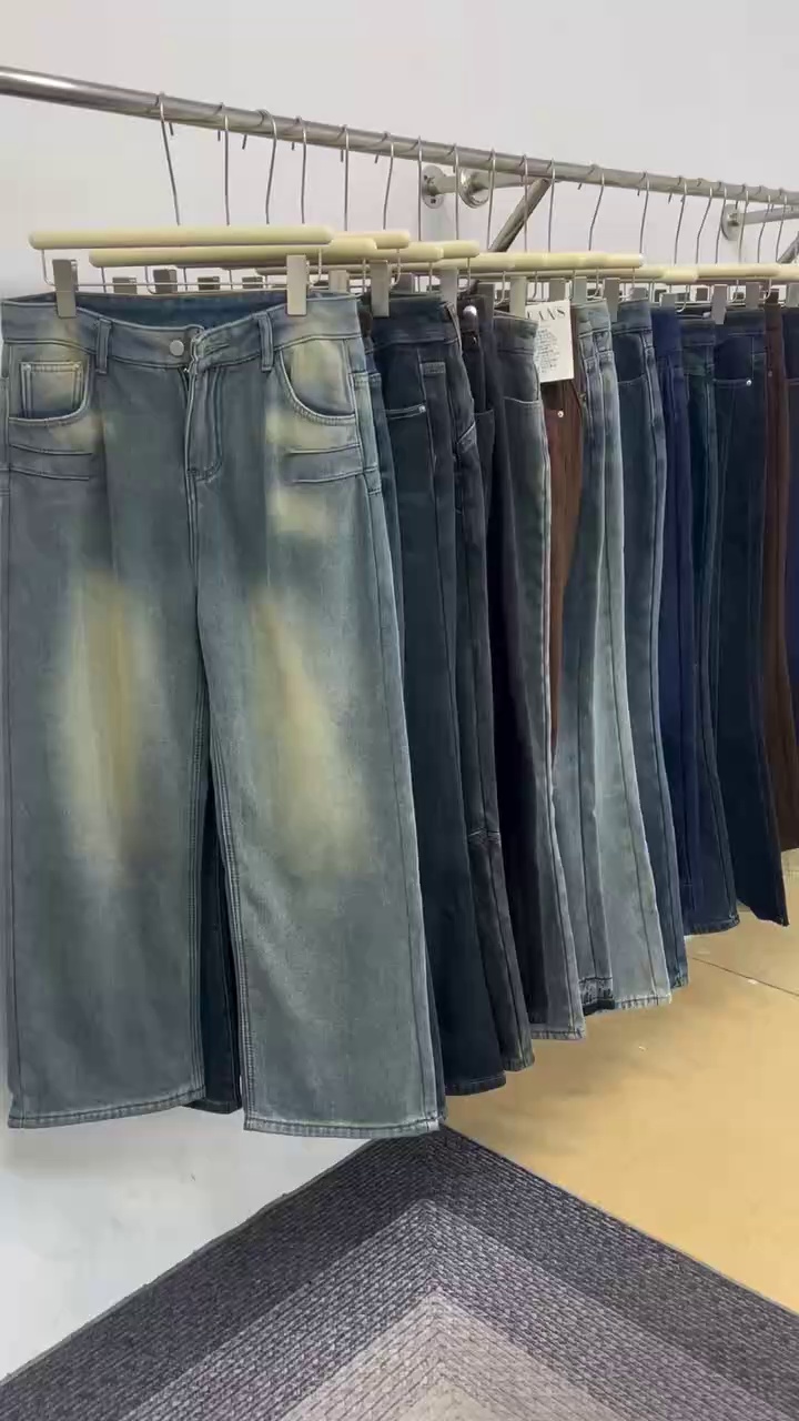1100 Pcs New Series Women's Fleece Lined Jeans Stock - Image 1