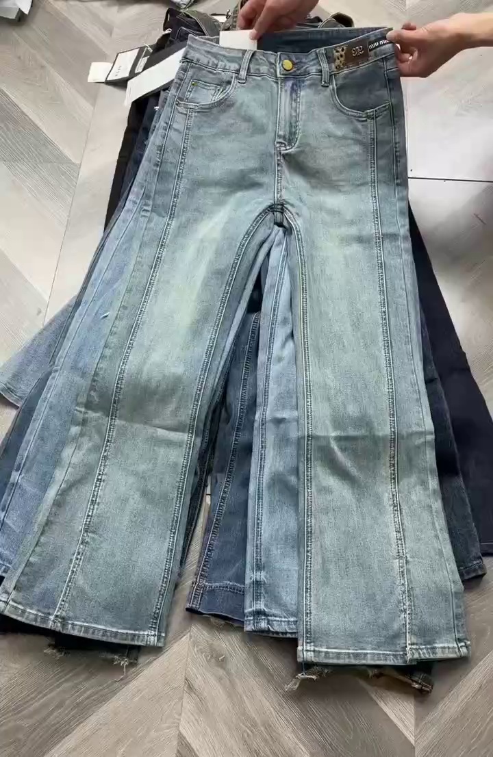 6000 Pcs High Quality Assorted Women's New Stock Jeans - Image 1