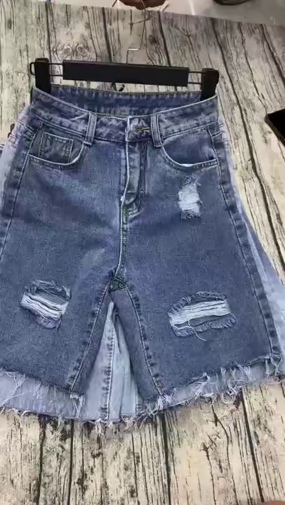 1000 PCS Mixed Women's Denim Knee Length Shorts Spring Summer S-XL - Image 1