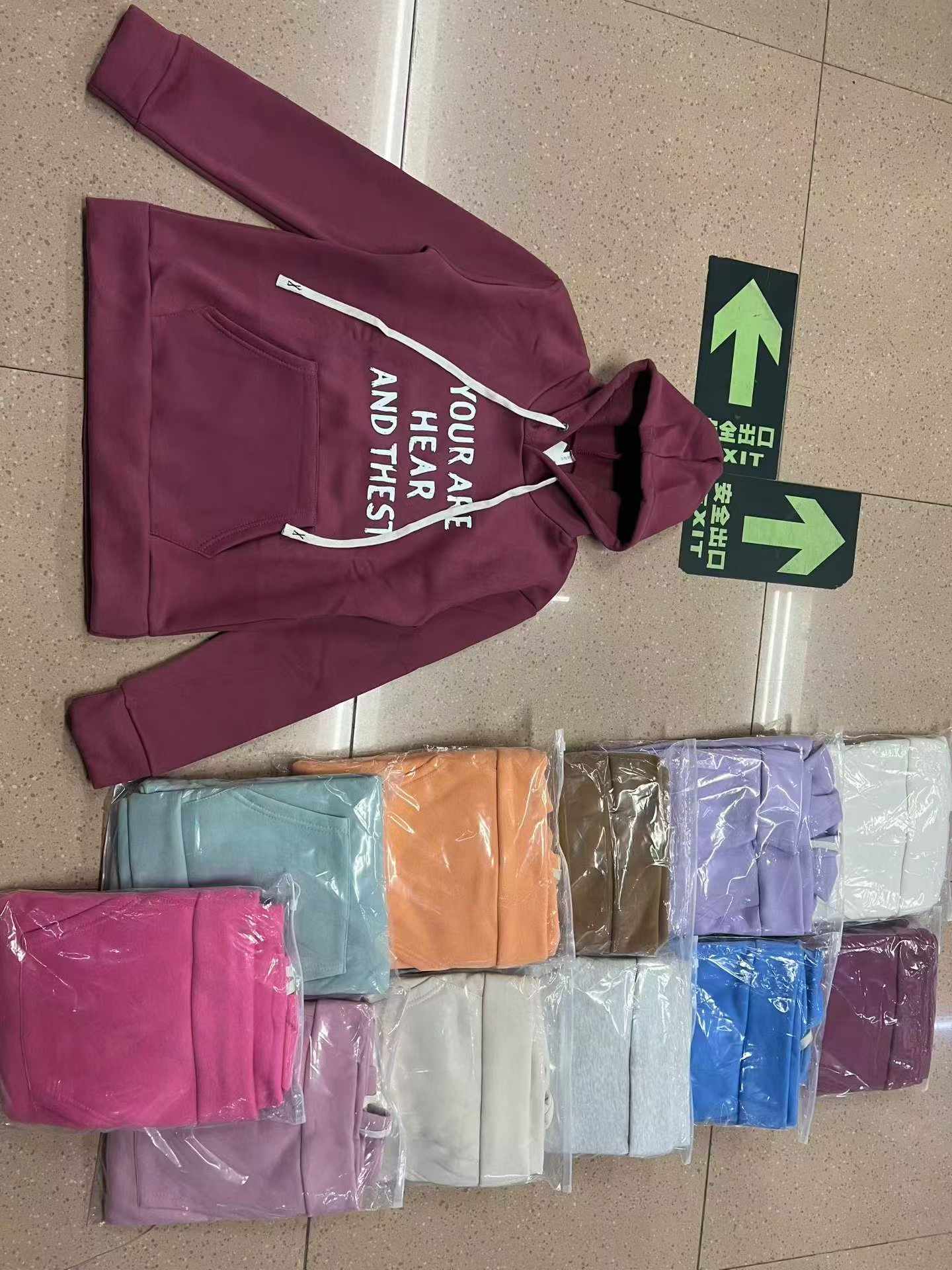 Unisex Hooded Fleece Sweatshirts, 20000 Pieces, One Size Loose, Assorted Colors and Patterns - Image 1