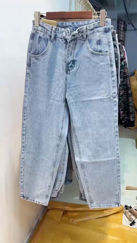 Seluar Jeans Denim Wanita Pelbagai Gaya Borong Pukal, Jumlah 4800 Helai - Image 1